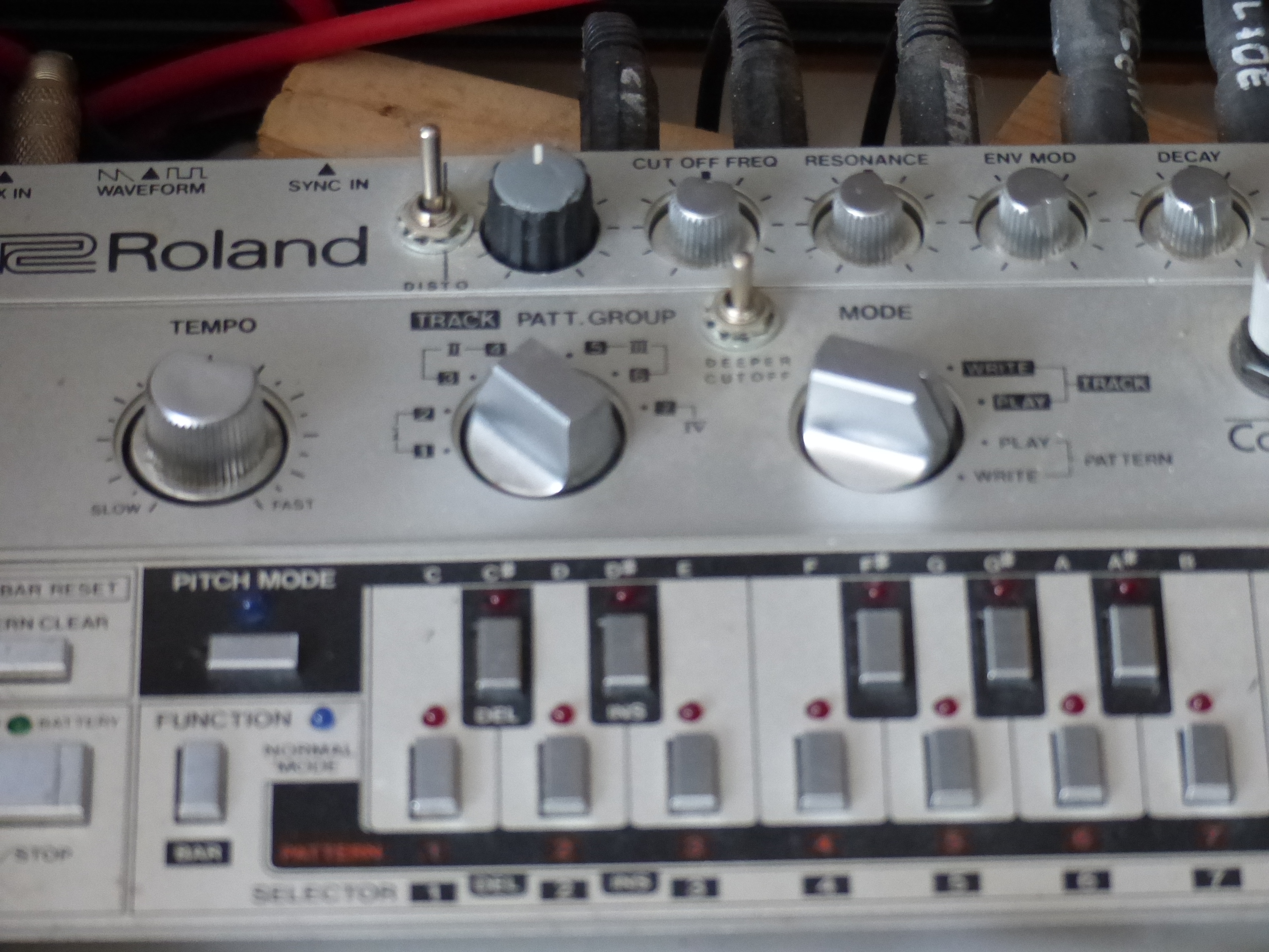 Photo Roland TB-303 : Roland TB-303 (72904) (#1424440) - Audiofanzine