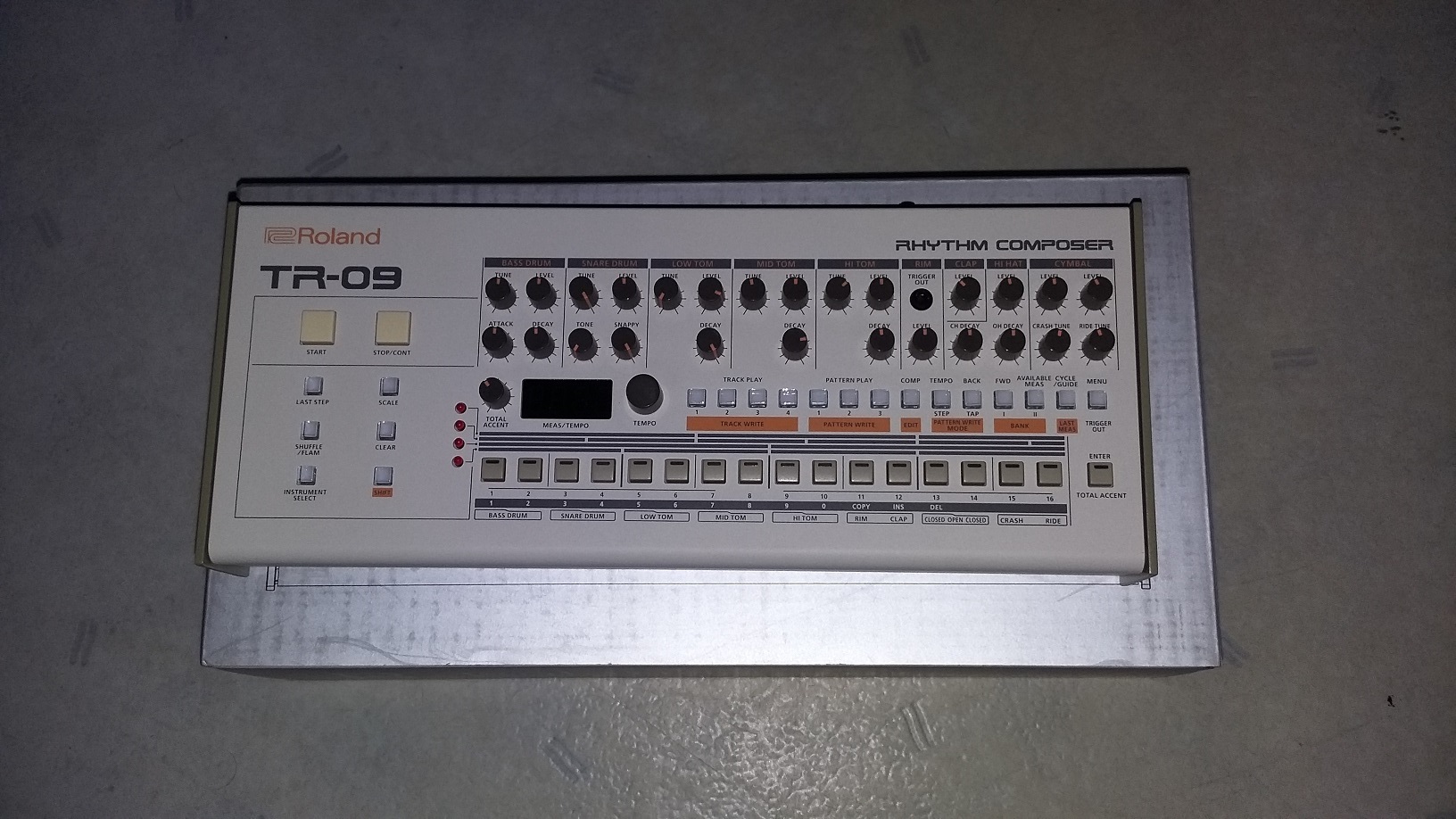 Roland TR-09 image (#1713720) - Audiofanzine