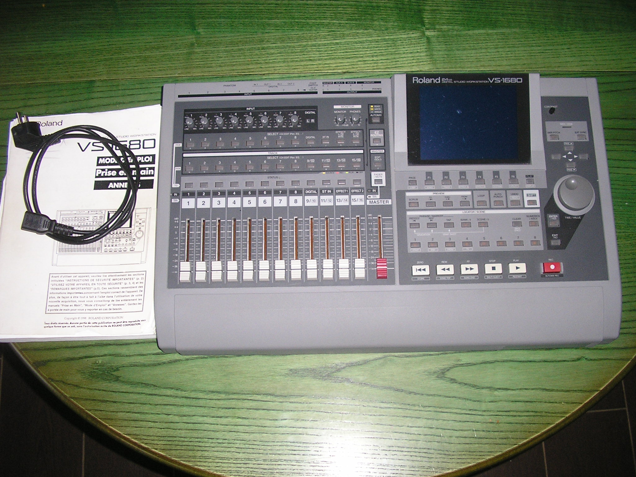 Roland VS1680 image (964081) Audiofanzine