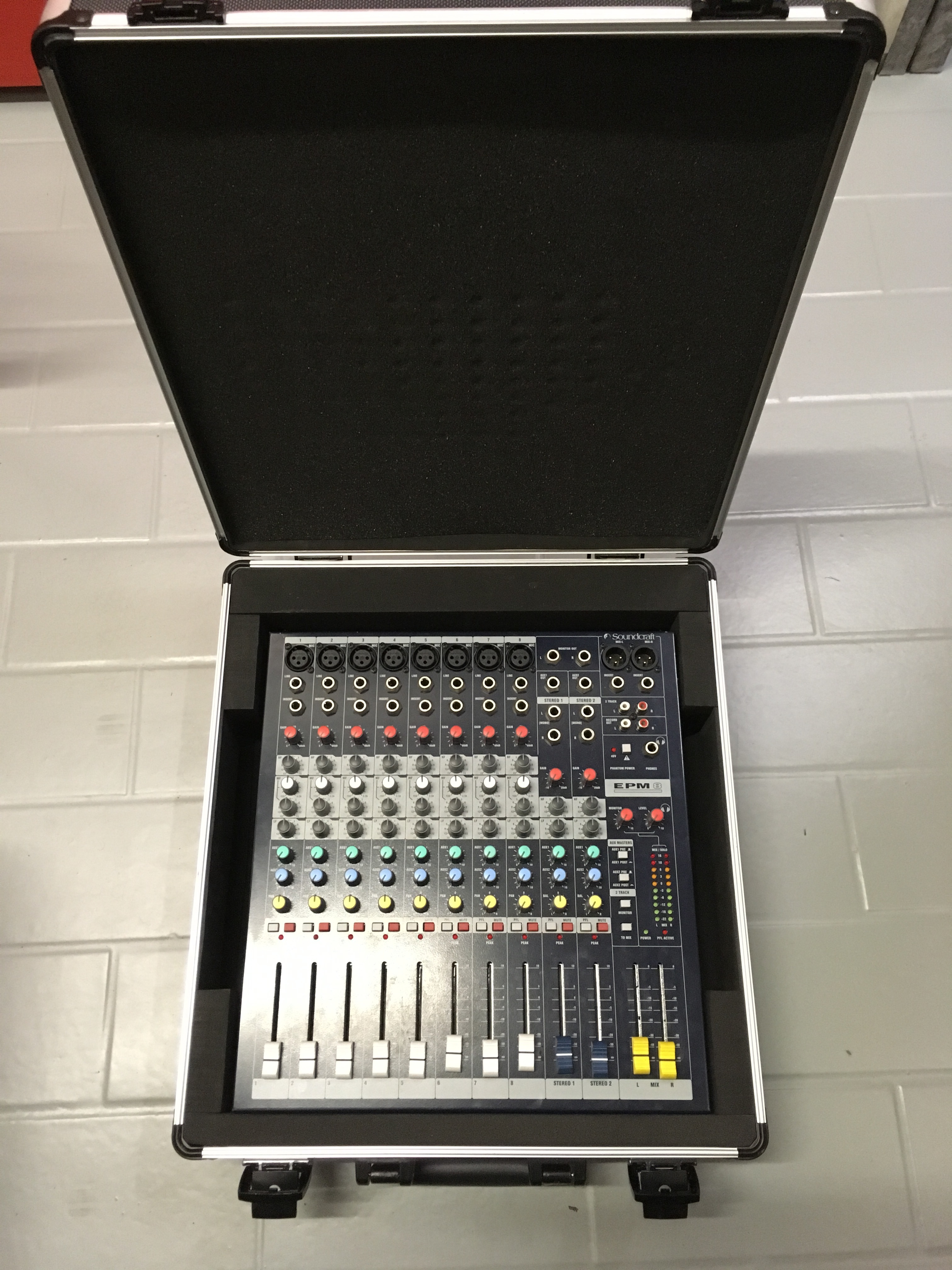 Console De Mixage Audio Soundcraft Epm Flight Case Ile De