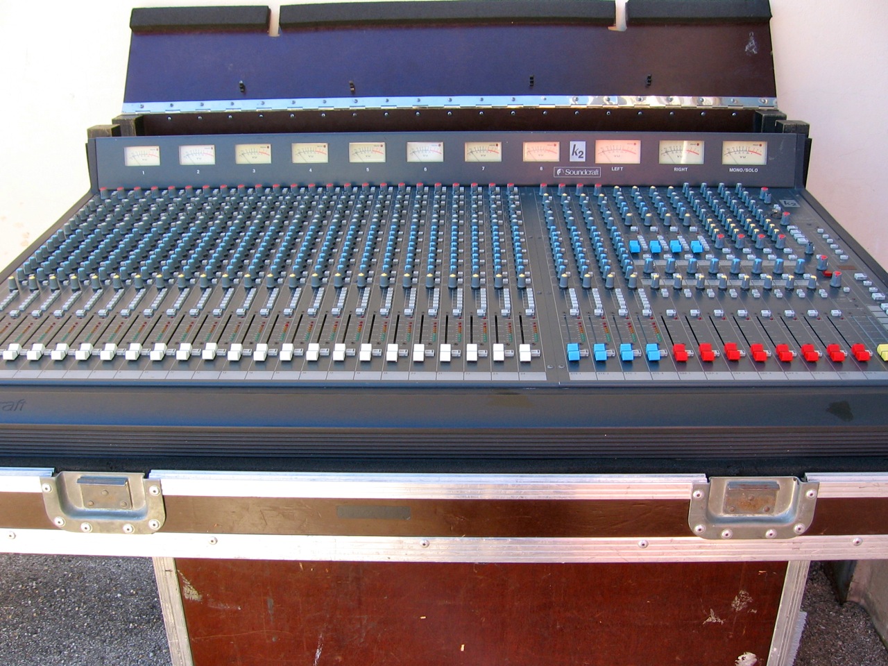 Soundcraft K2 24/8/4/2 image (273395) Audiofanzine