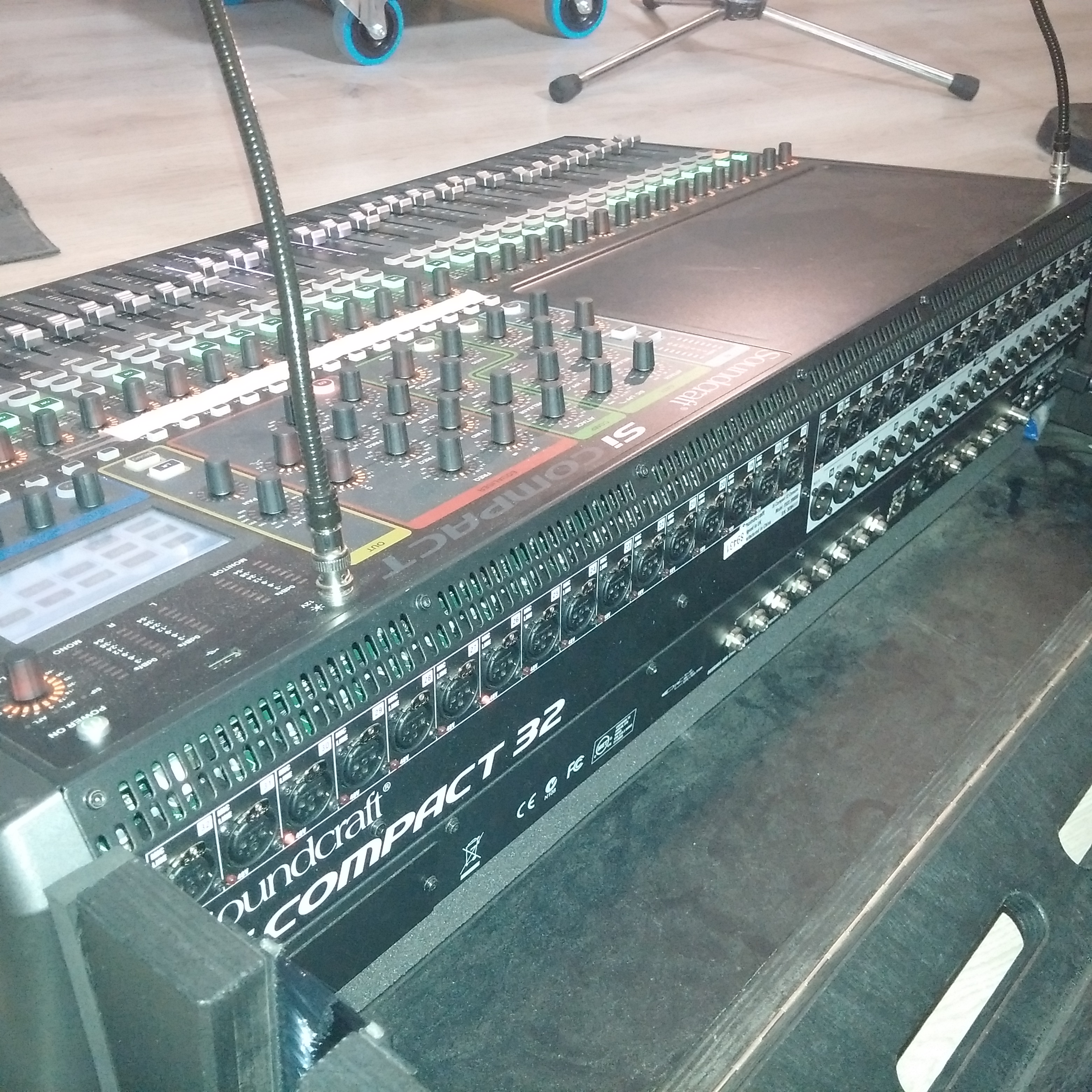 SI COMPACT 32 Soundcraft Si Compact 32 Audiofanzine