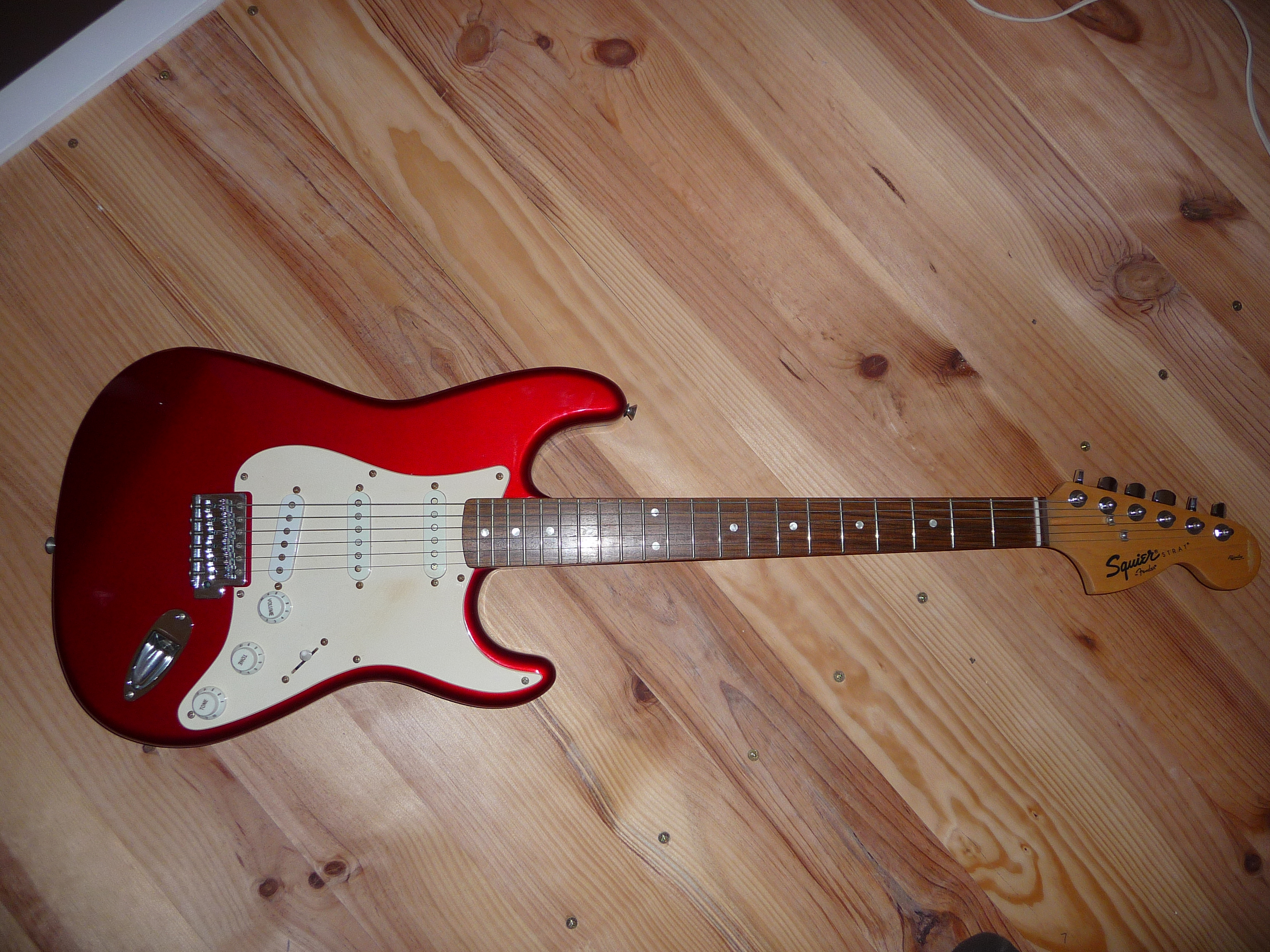 squier red