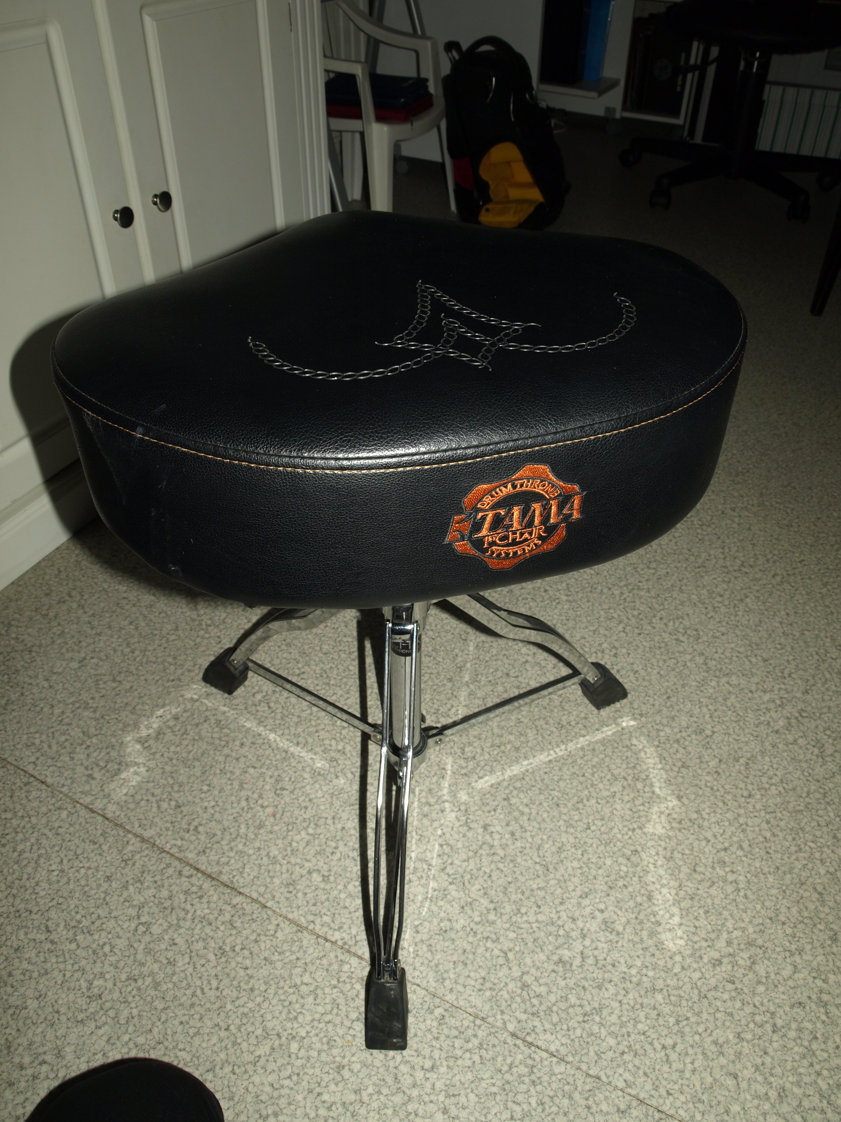 Tama HT410 1st chair, Drum throne system image (451037) Audiofanzine