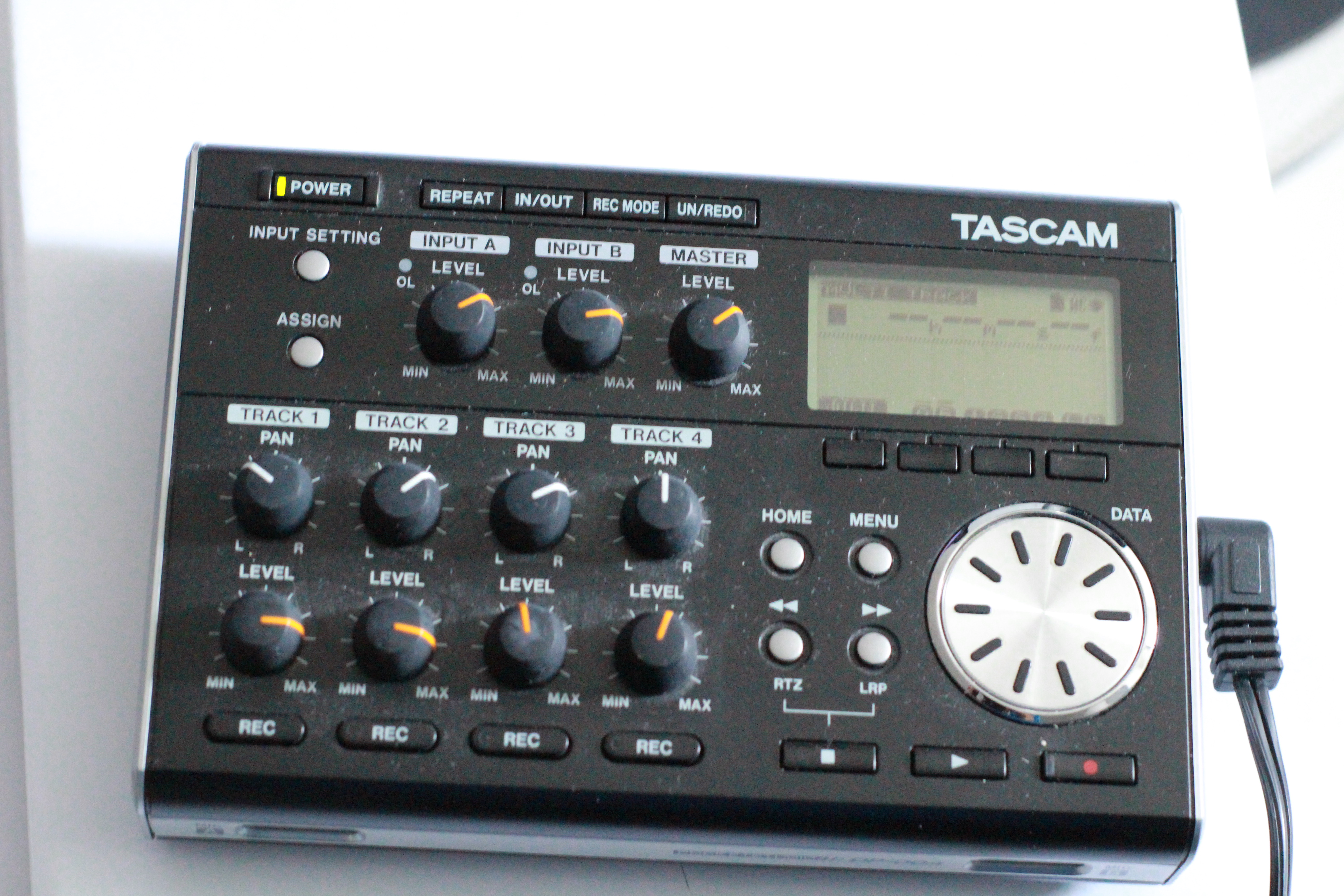 DP004 Tascam DP004 Audiofanzine