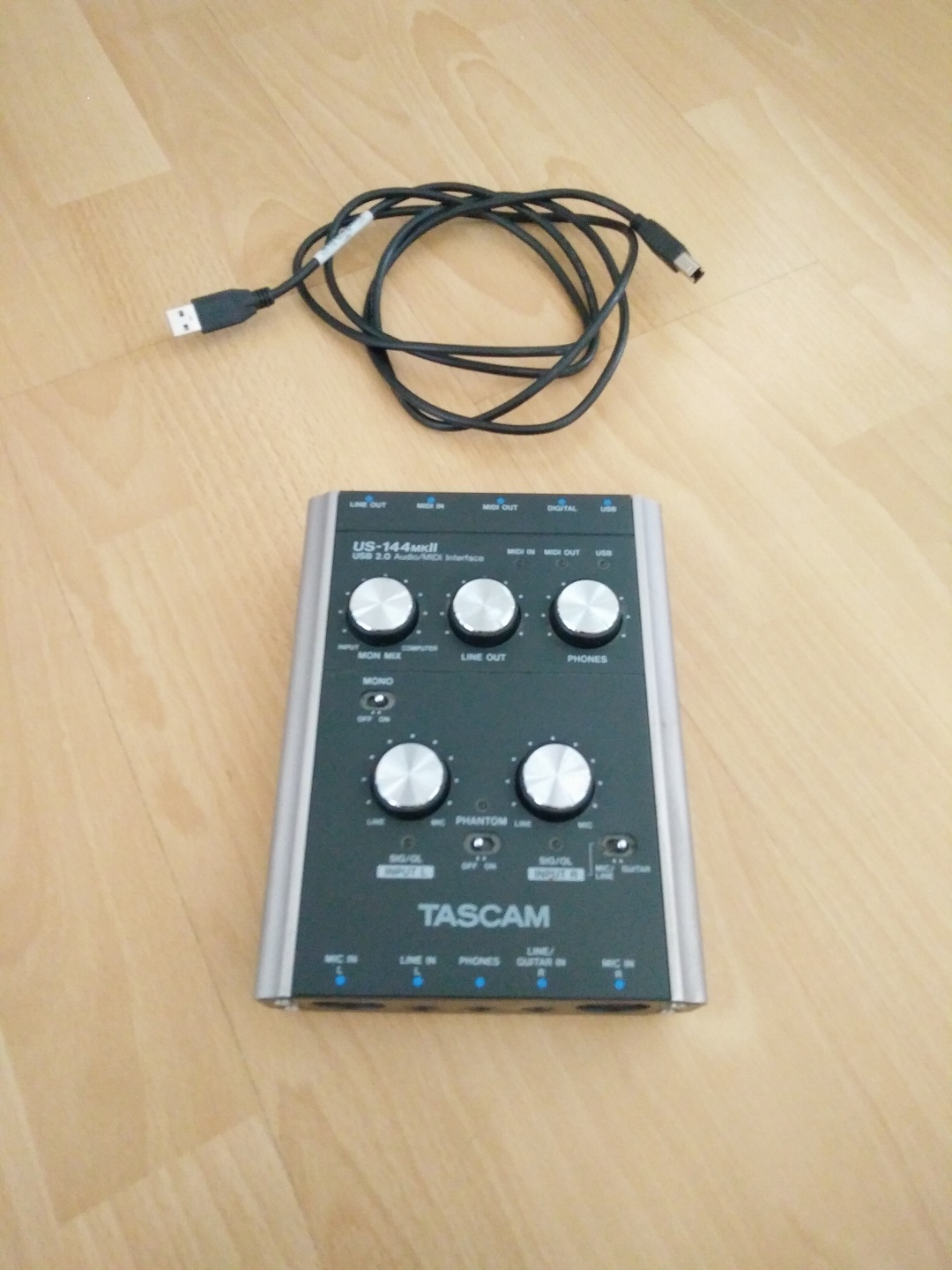 TASCAM US-144MKII オーディオインターフェイス G1I20977 公式