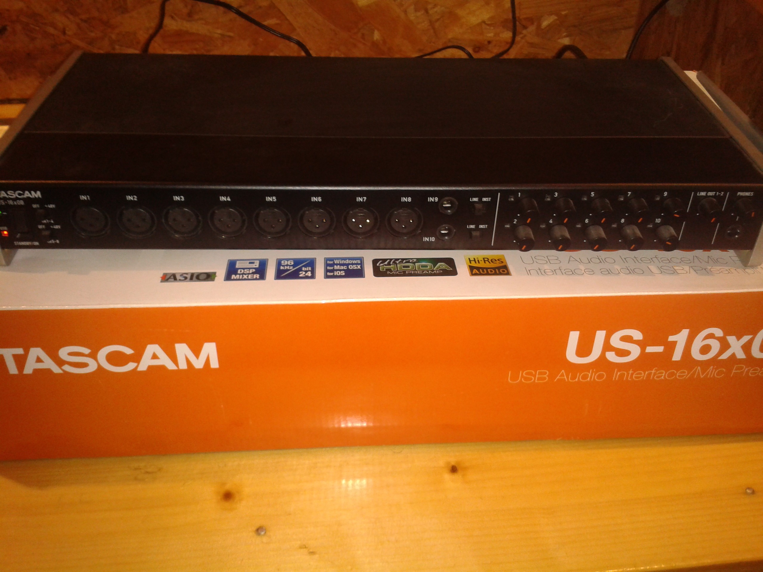 US16X08 Tascam US16X08 Audiofanzine