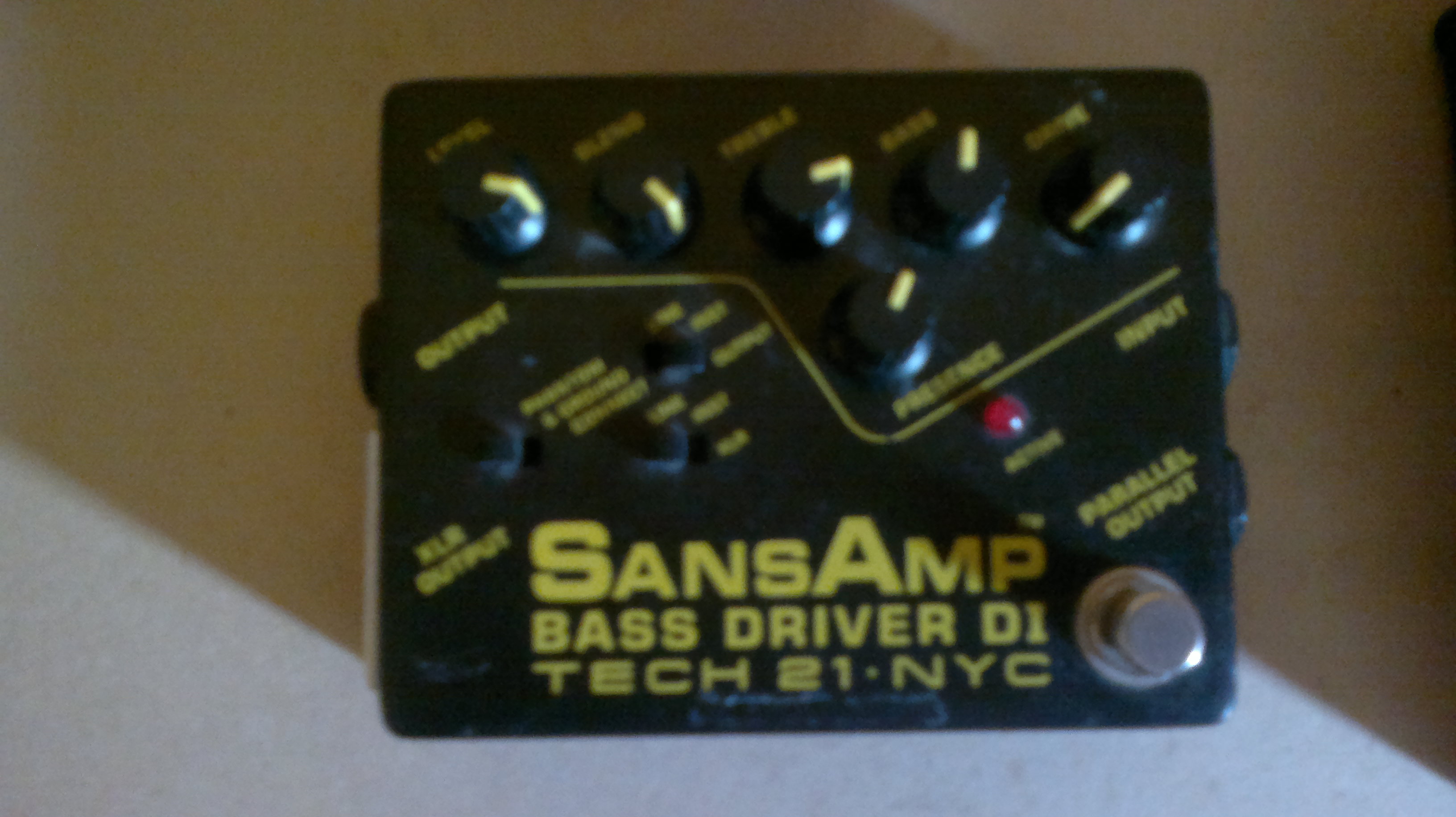 SANSAMP BASS DRIVER DI - Tech 21 SansAmp Bass Driver DI - Audiofanzine