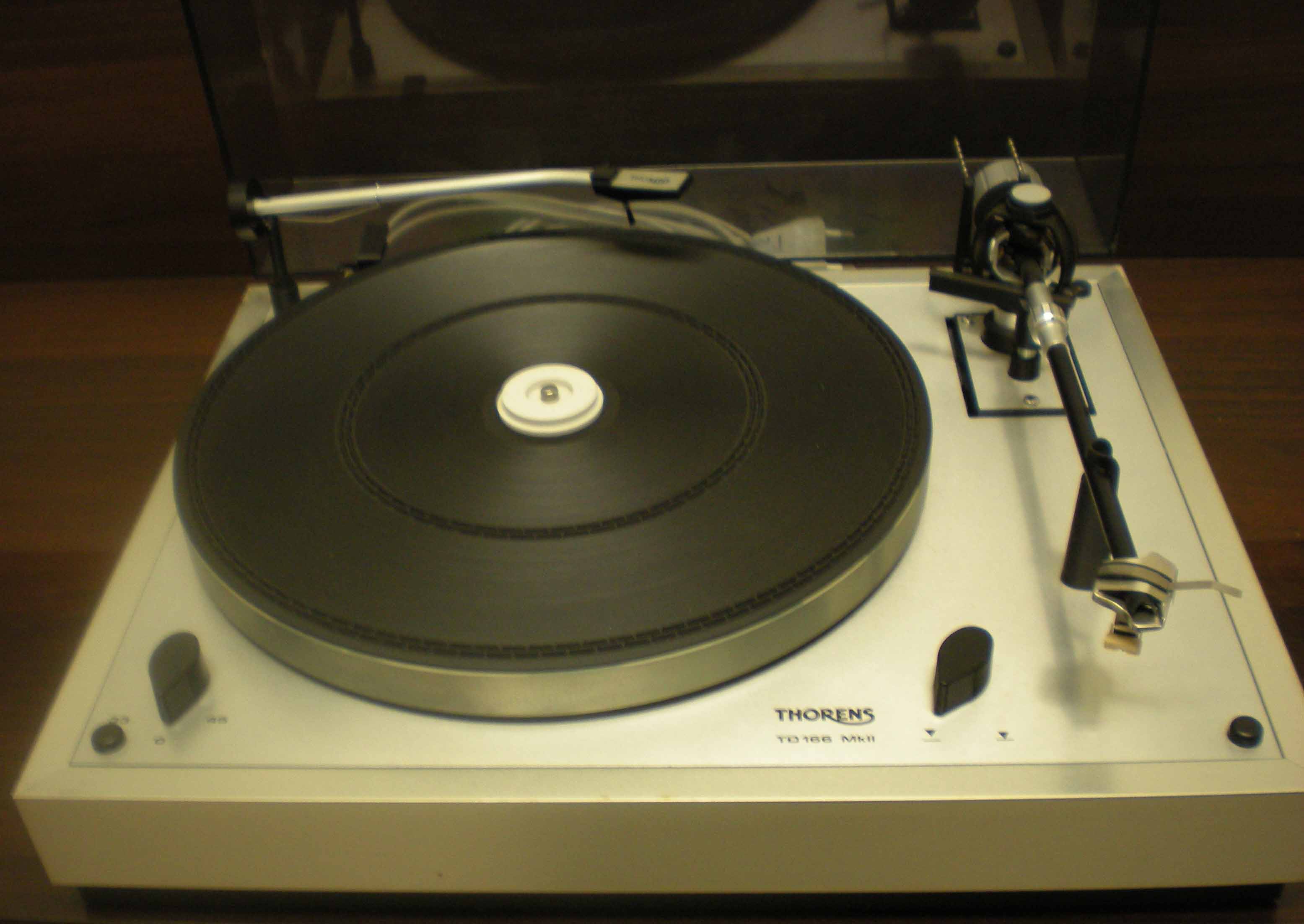 Photo Thorens TD 166 MK II Thorens TD166 MKII (296803) Audiofanzine