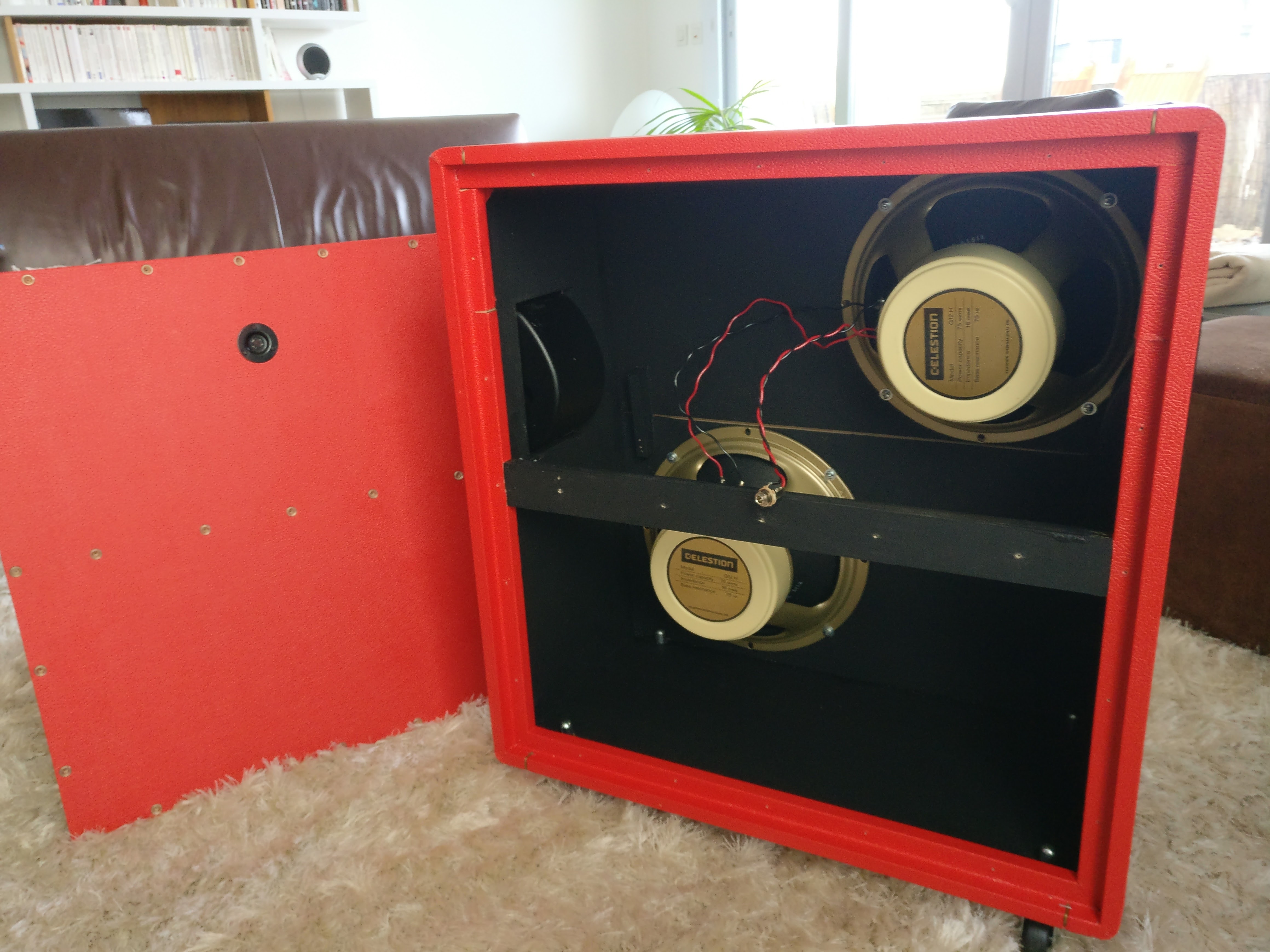 Tube Town 212 British Slant Gold image (1683721) Audiofanzine