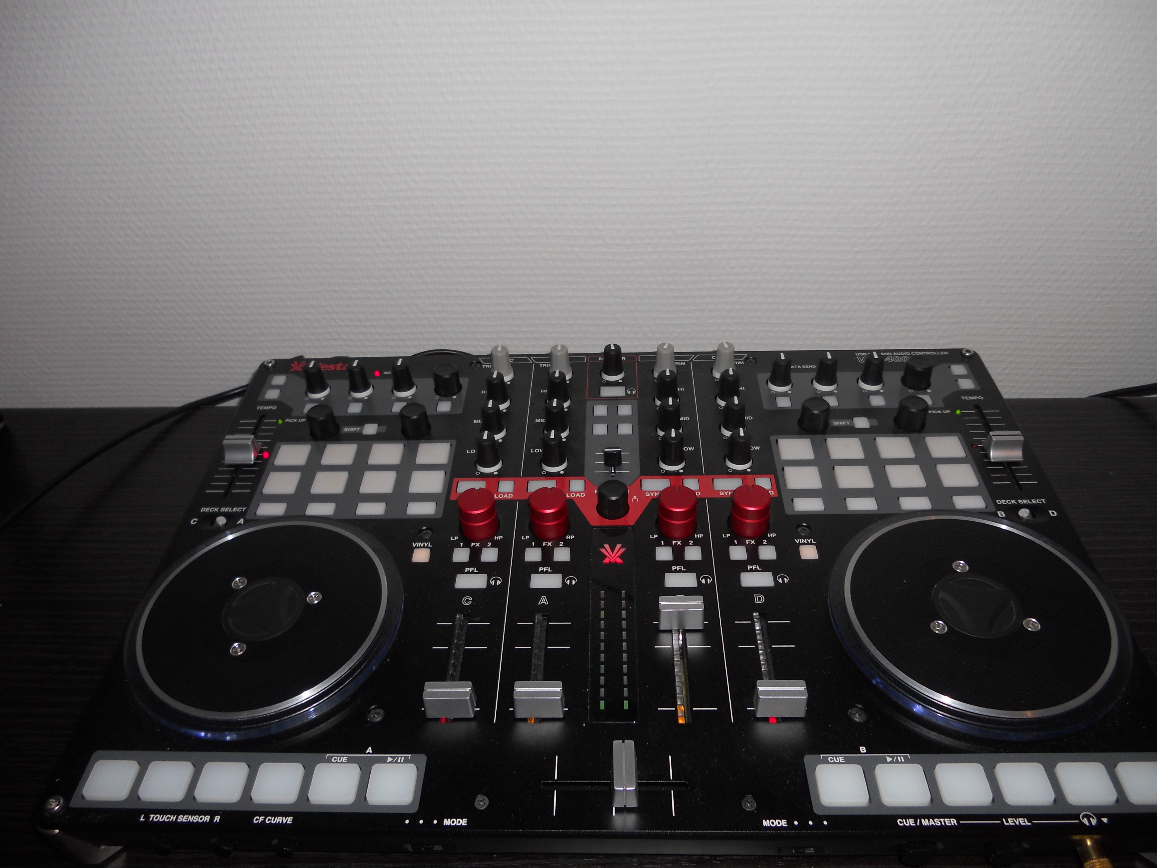 Vestax VCI-400 ベスタクス ベスタクスPCDJコントローラdjayの+