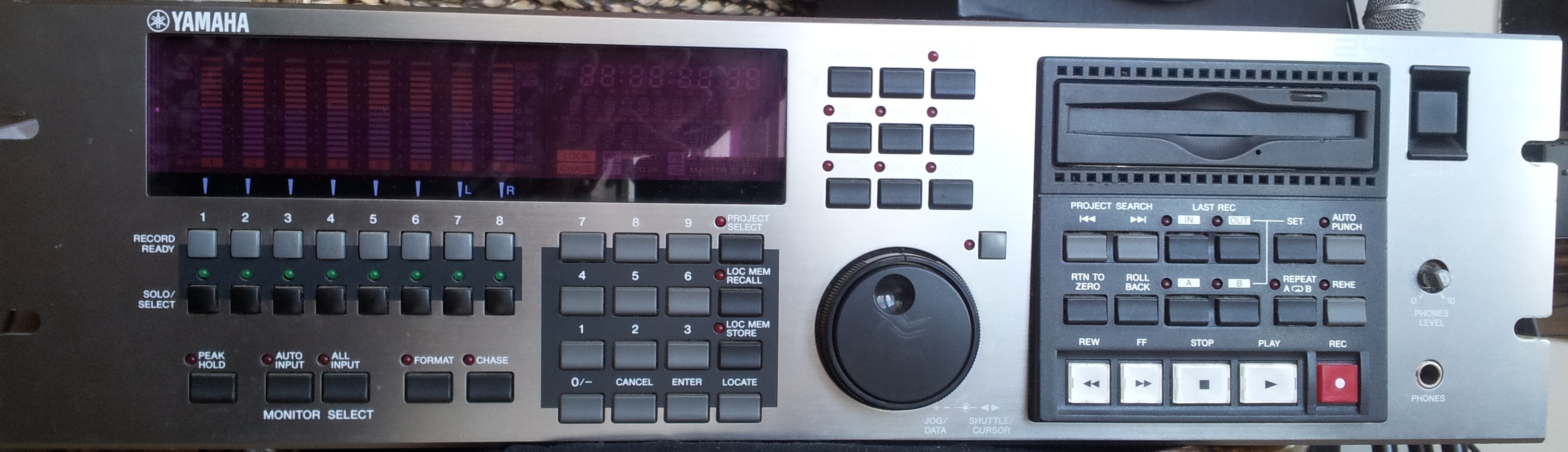 Yamaha D24 image (#363800) - Audiofanzine
