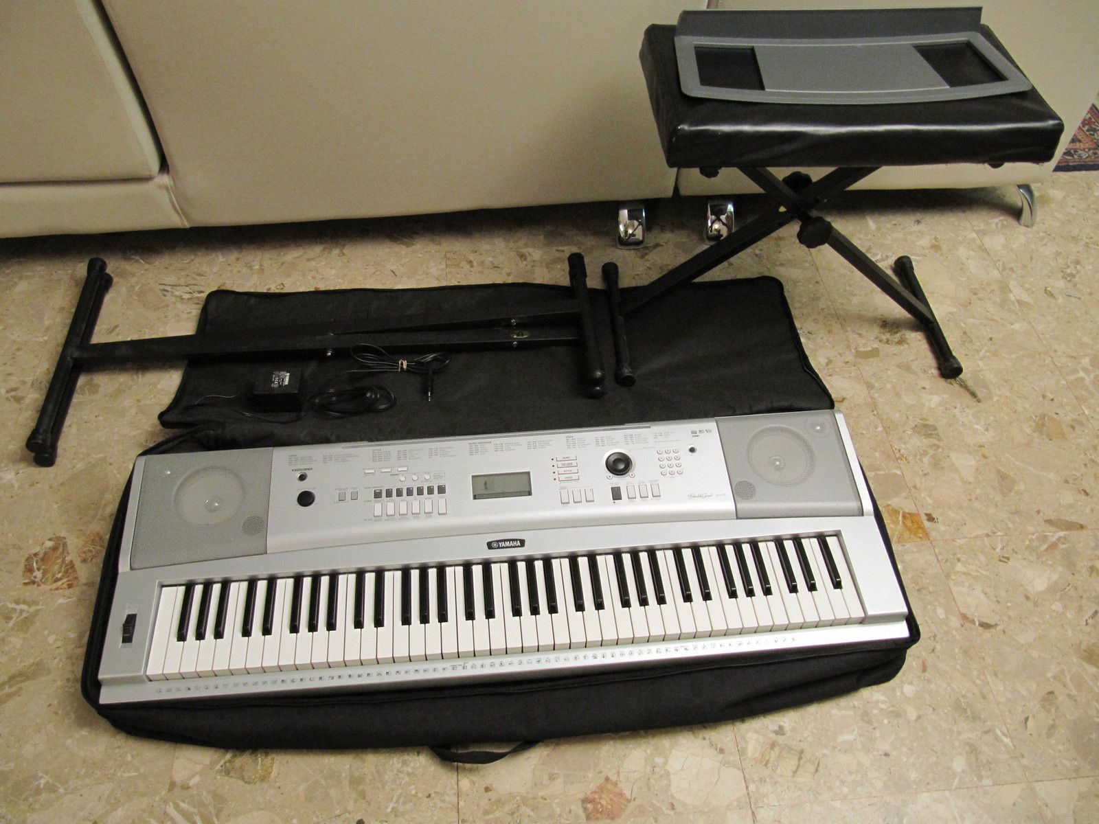 Yamaha DGX220 image (409001) Audiofanzine