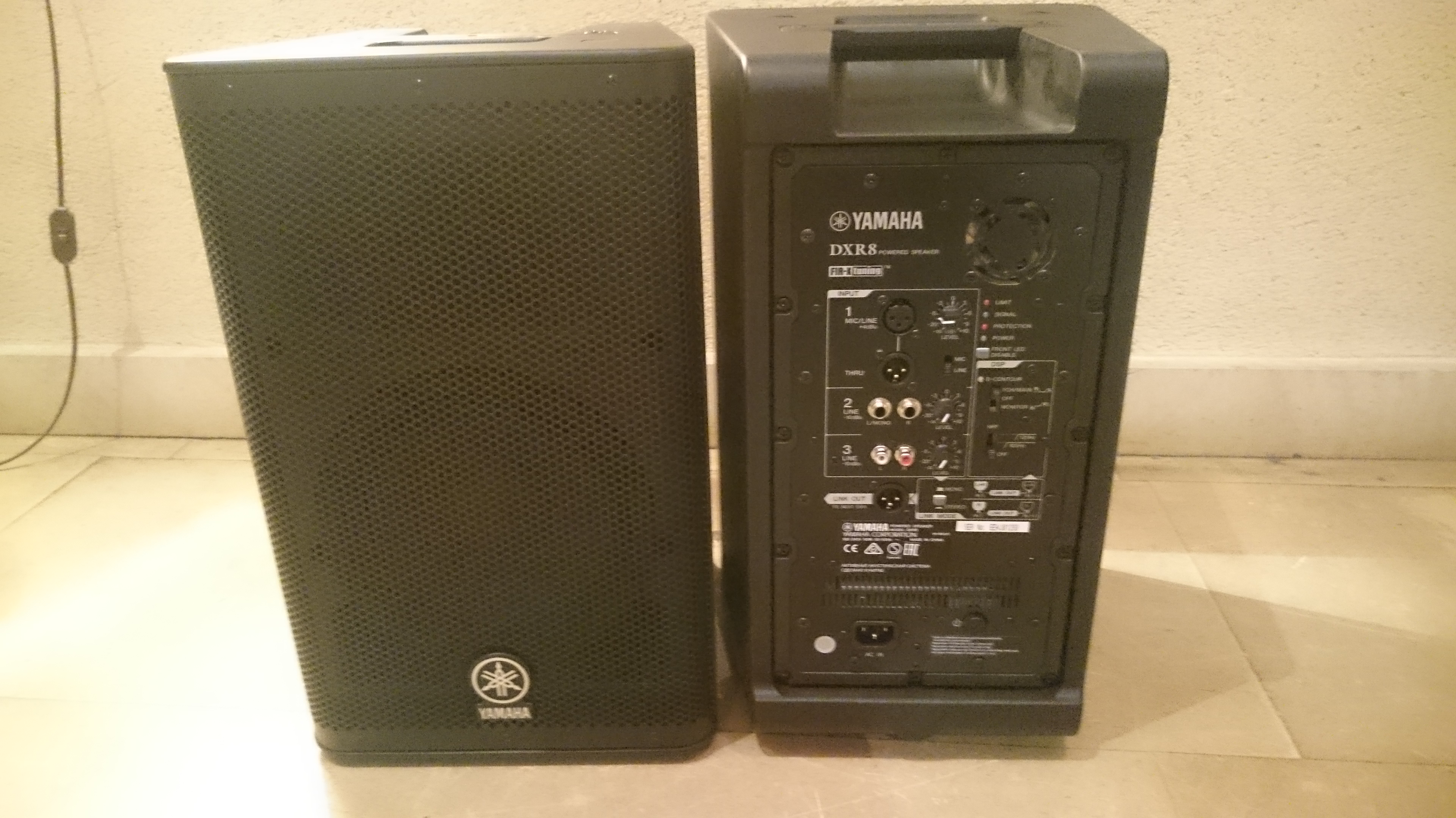 DXR8 Yamaha DXR8 Audiofanzine