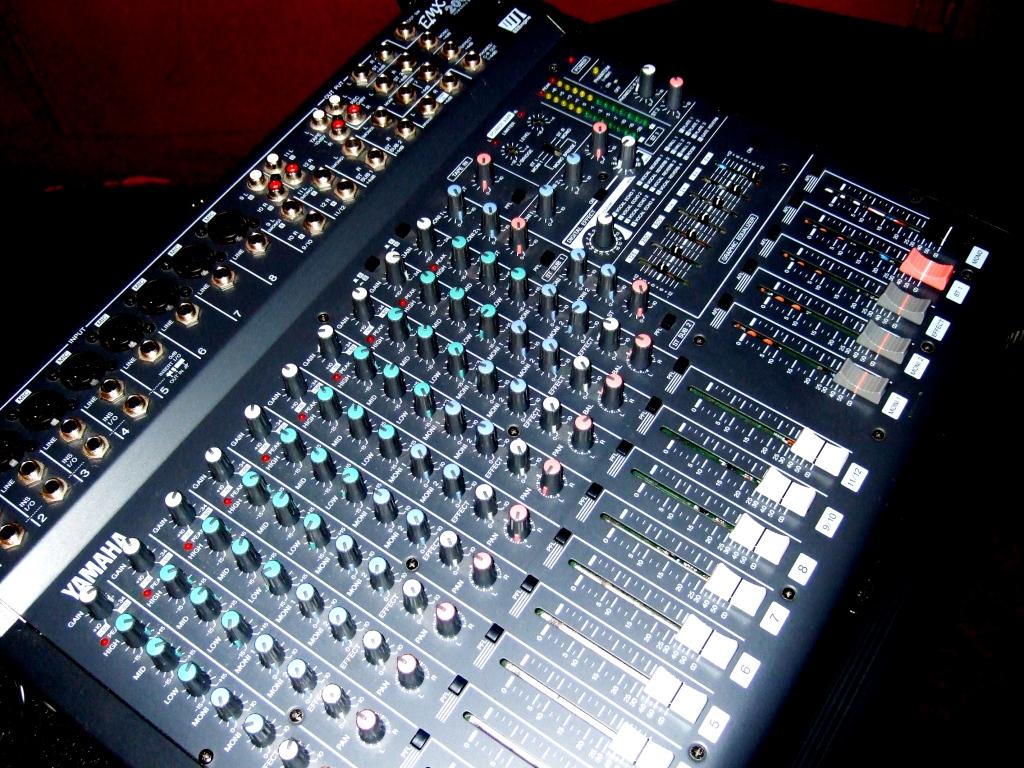 Yamaha EMX2000/12 image (121996) Audiofanzine