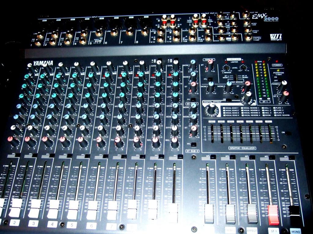 Yamaha EMX2000/12 image (121998) Audiofanzine