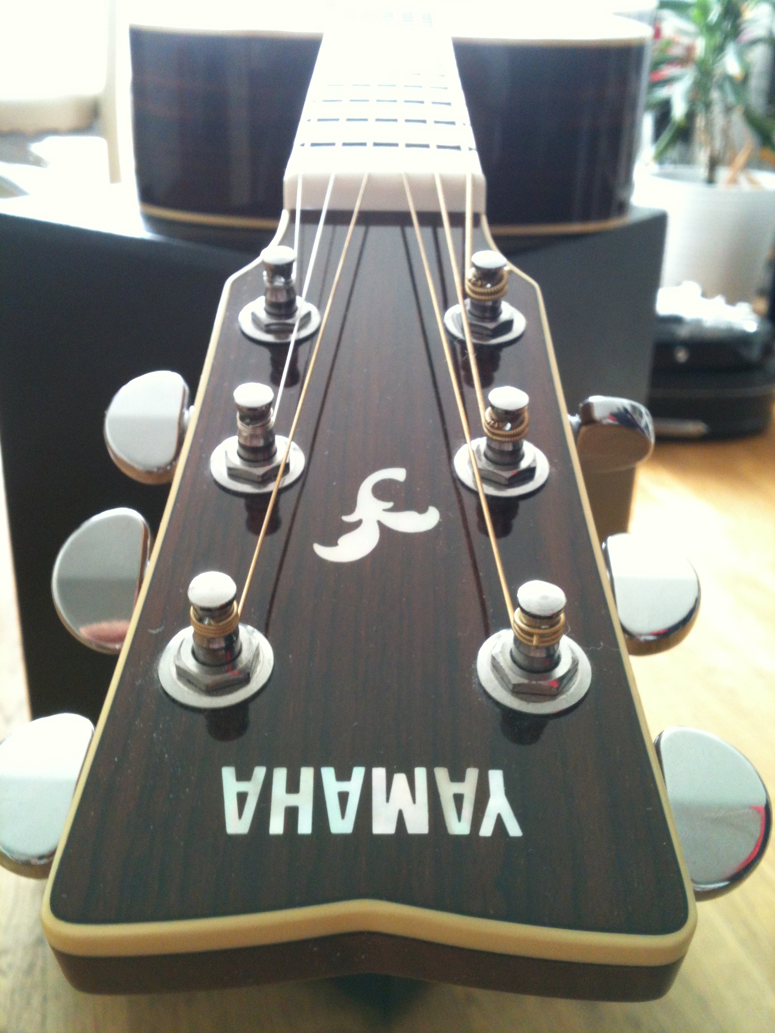 Yamaha FG730s 2