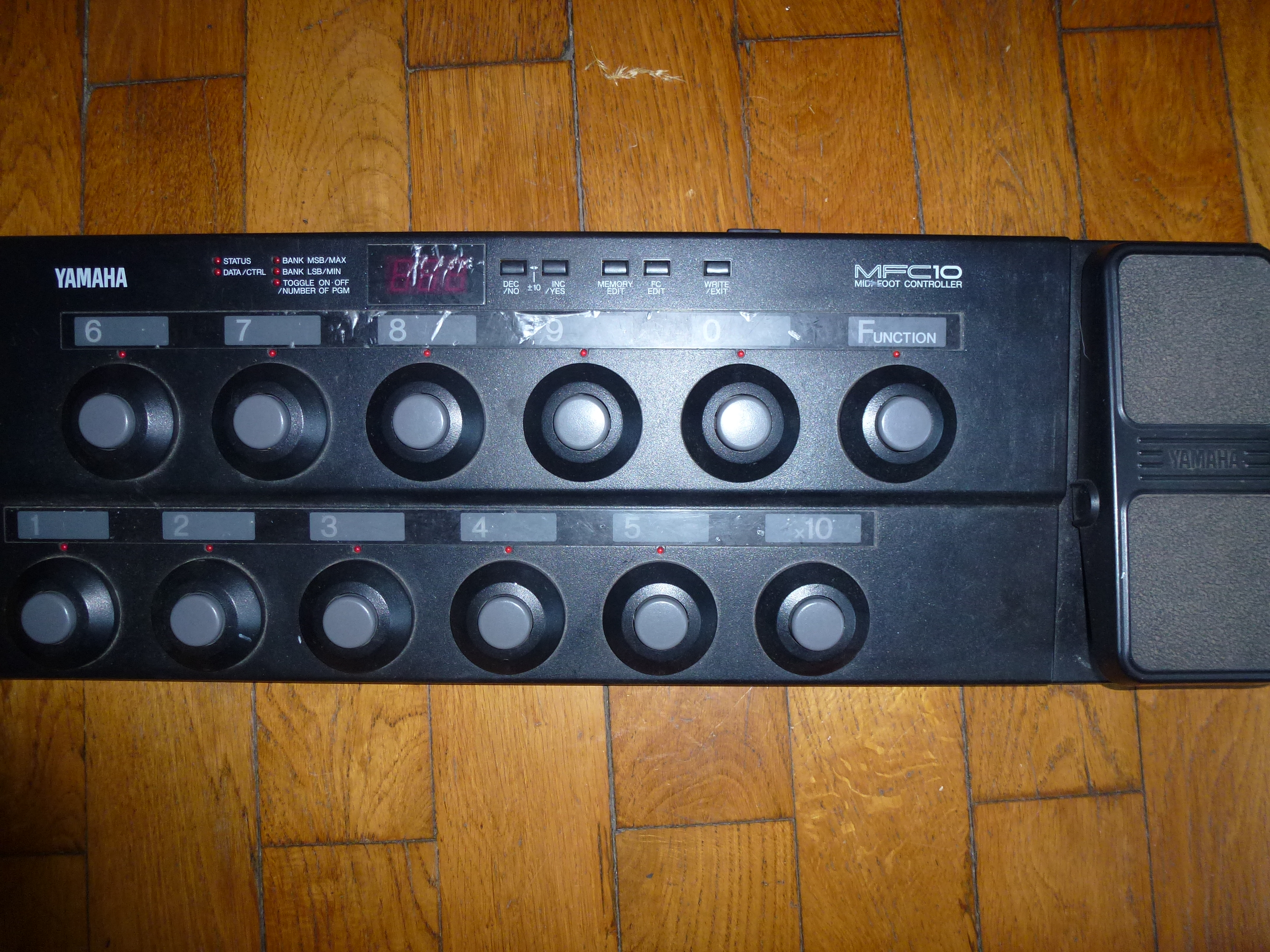 Yamaha Mfc Midi Foot Controller Image Audiofanzine