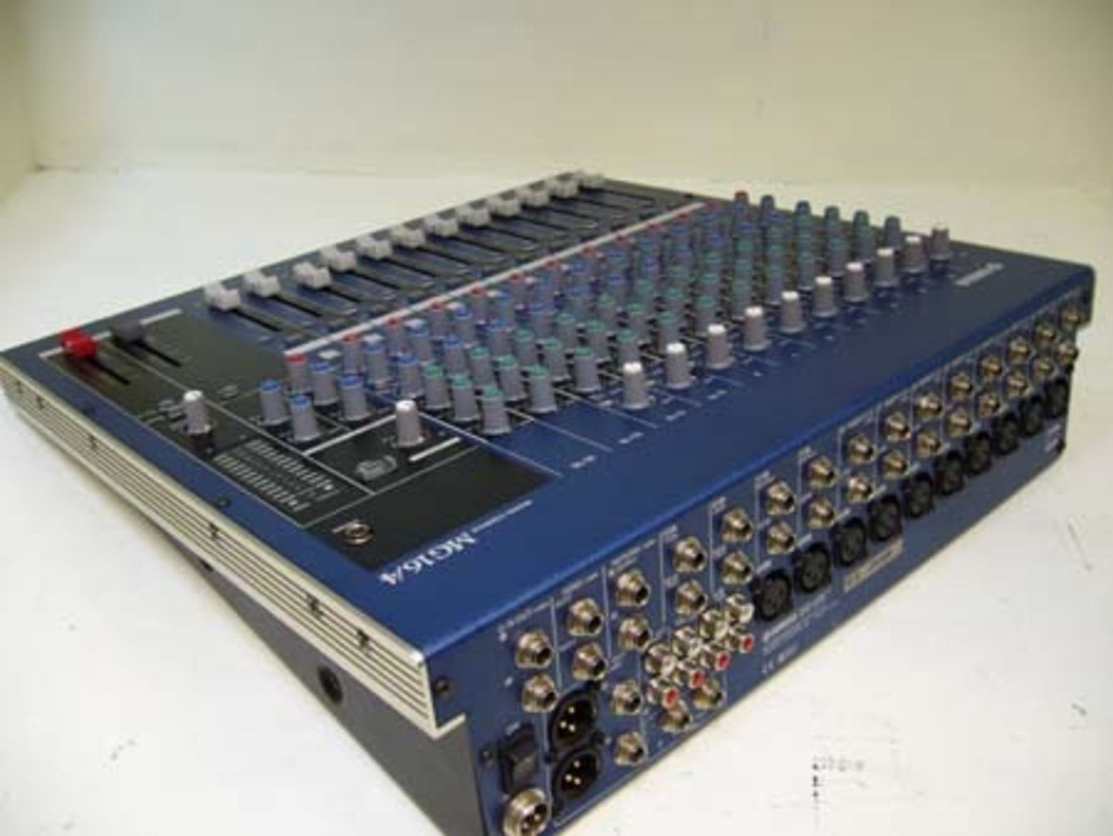 Yamaha MG16/4 image (30836) Audiofanzine