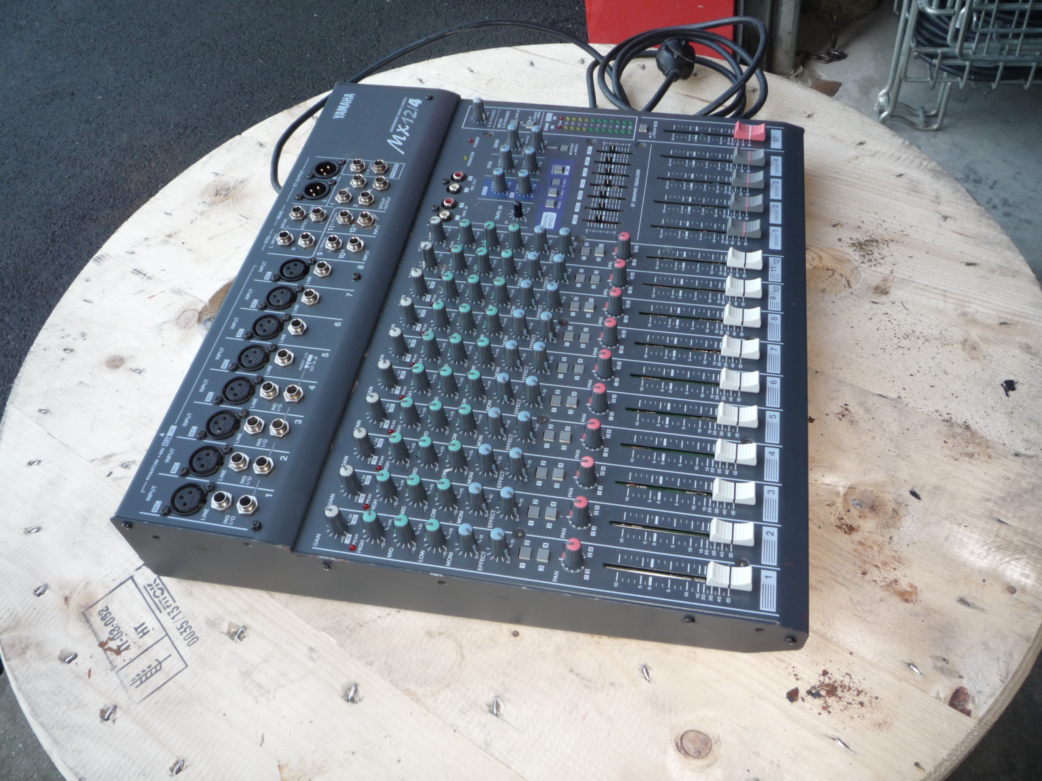Yamaha MX12/4 image (#753507) - Audiofanzine