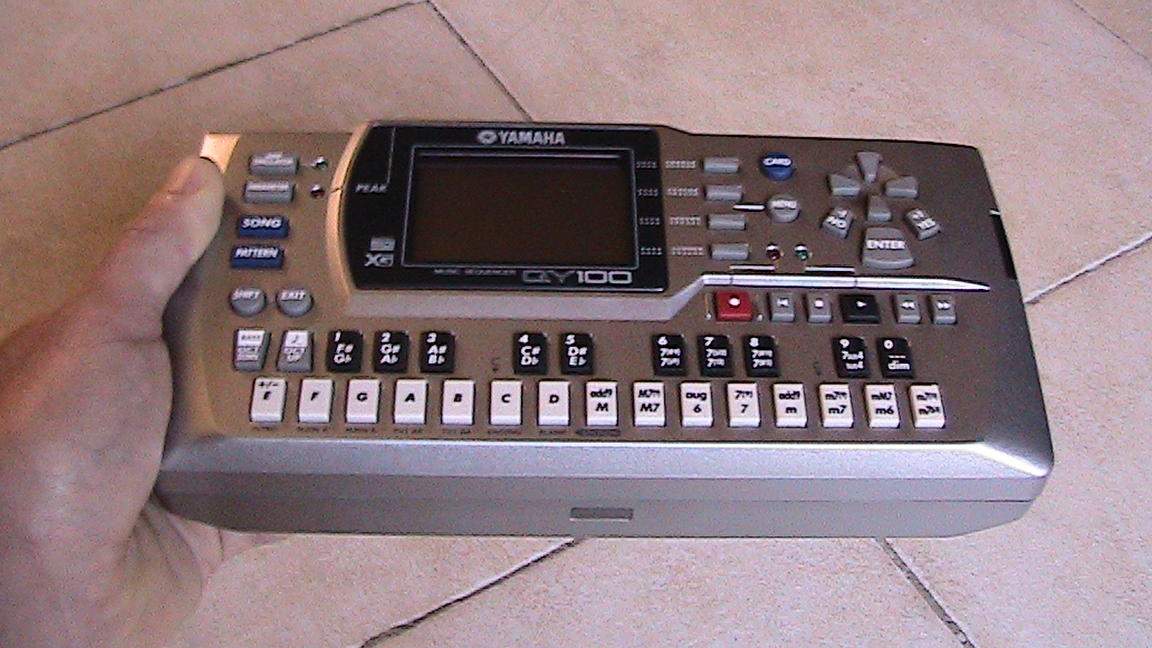 Yamaha QY100 image (466094) Audiofanzine