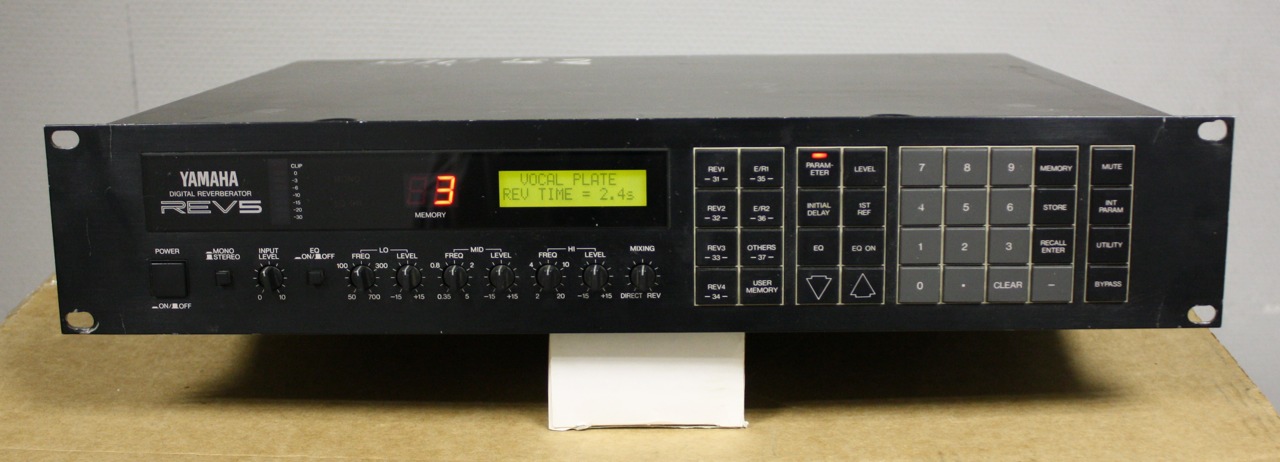 Photo Yamaha REV5 Yamaha REV5 44465 1111744 Audiofanzine
