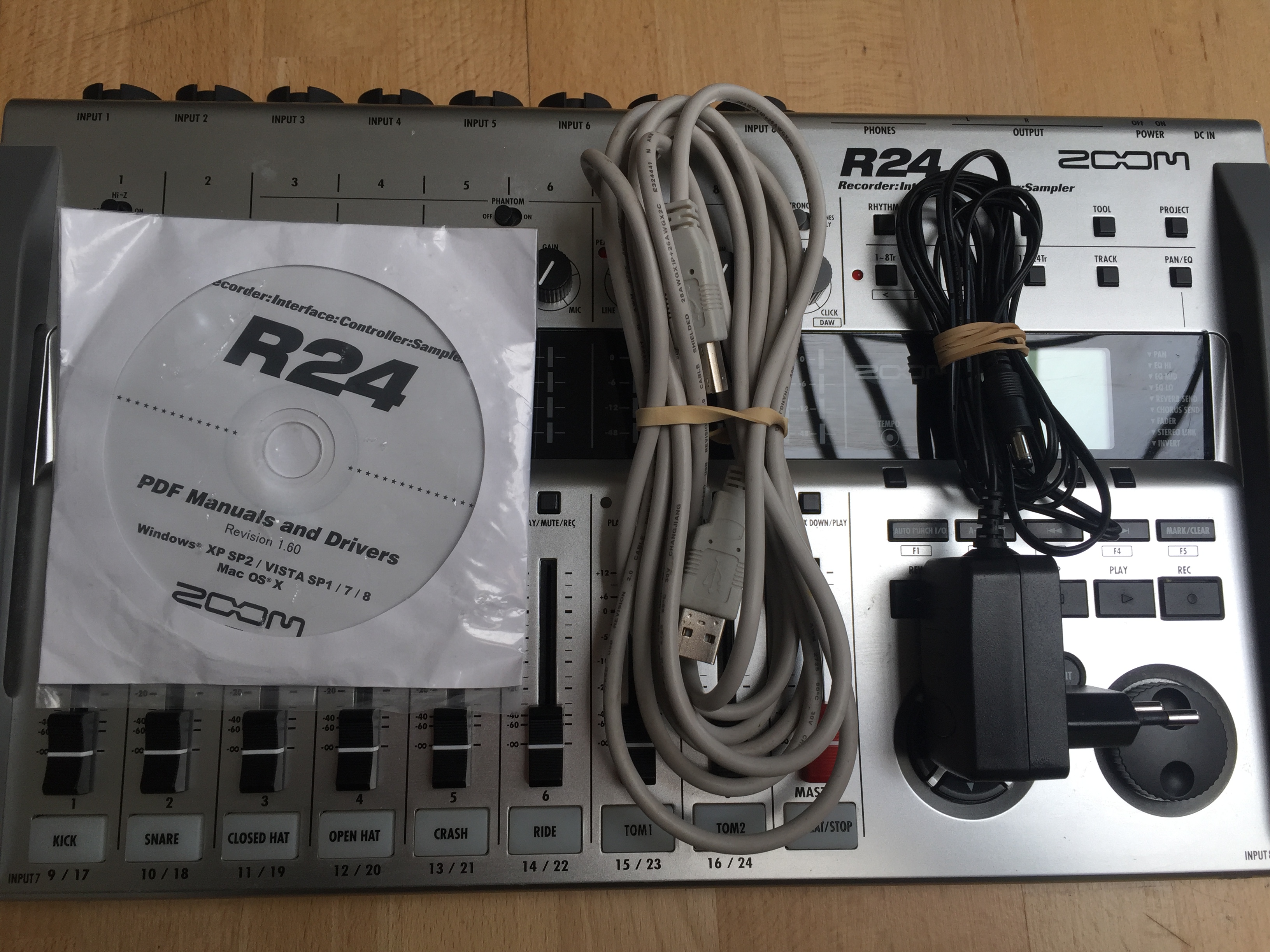 R24 Zoom R24 Audiofanzine