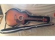 Vends guitare Art et Lutherie électro-acoustique à pan coupé coloris Antique Burst, amp Q1 de Godin