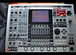 Roland 909 état impeccable 256Mo de Ram contre Virus C dans le même état !!!