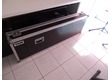 vend  flight case rigide thon sur mesure pour korg triton studio 88 