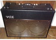 ECHANGE VOX VT100 comme neuf