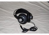AKG K 242