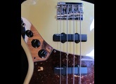 Fender Deluxe Active Jazz Bass - Vintage White Rosewood