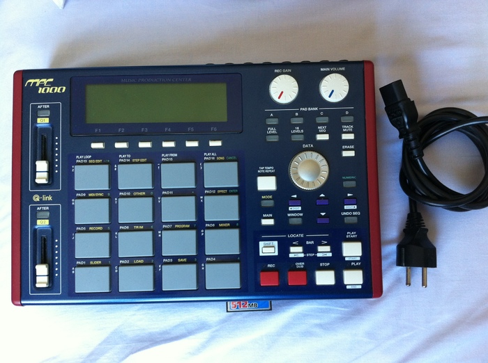 Akai MPC1000 echoes6785 images