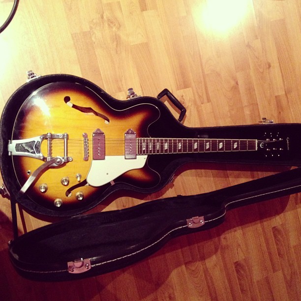 Epiphone casino with bigsby review