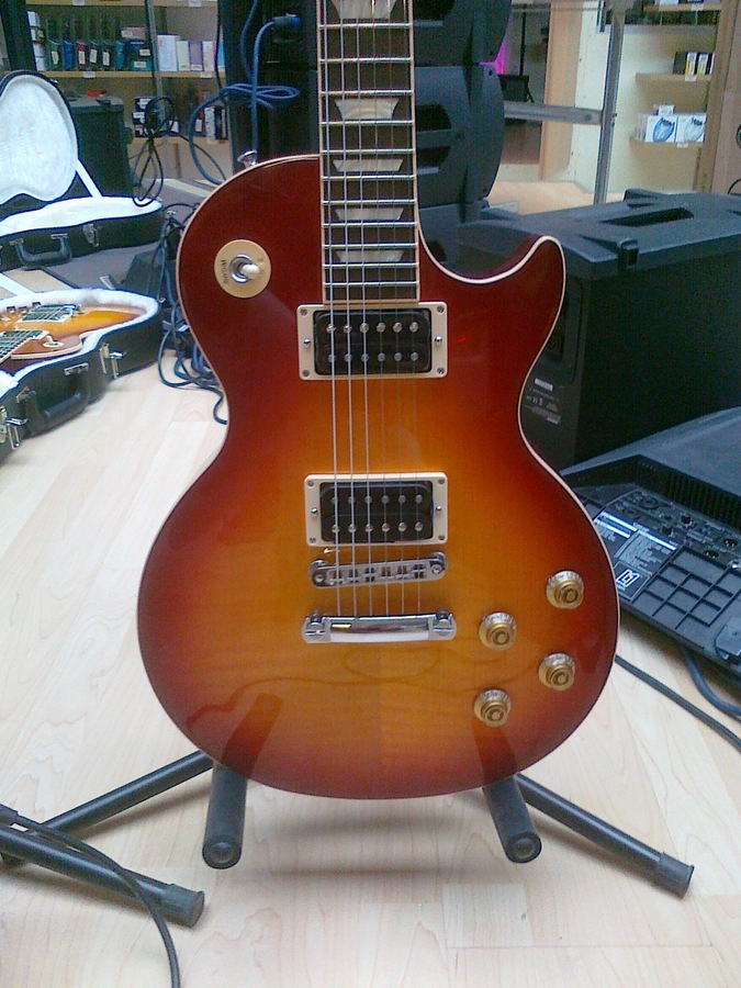 Gibson Les Paul Classic Plus 2011 '60s Slim Taper Neck Heritage