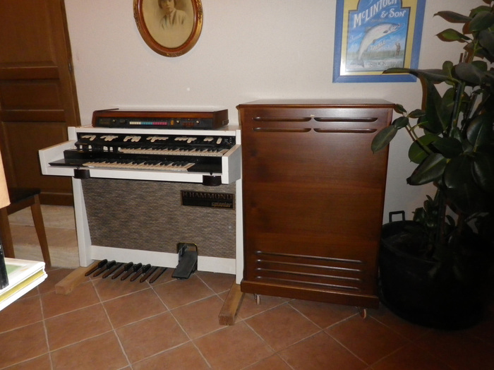 Hammond M100 image (513782) Audiofanzine