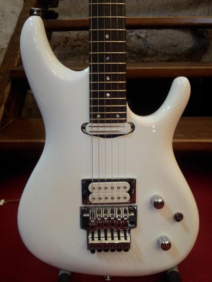 Photo Ibanez JS2400 Ibanez [Signature Series Joe Satriani] JS2400