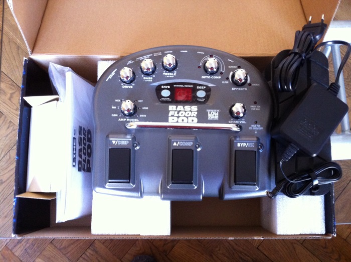 Line 6 Bass Floor POD image (435958) Audiofanzine