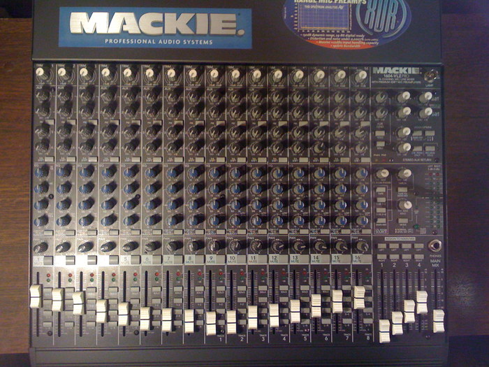 Mackie 1604-VLZ Pro image (#510257) - Audiofanzine