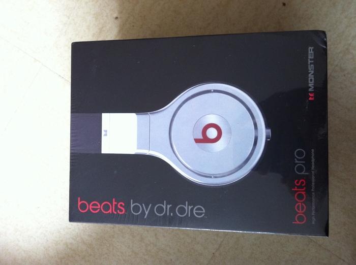Monster Headphones outlet sale beats pro white