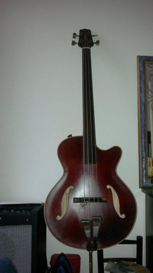 Takamine B10 image (272199) Audiofanzine