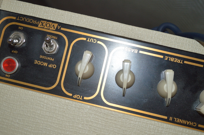 Vox AC15H1TV erbylatnac images