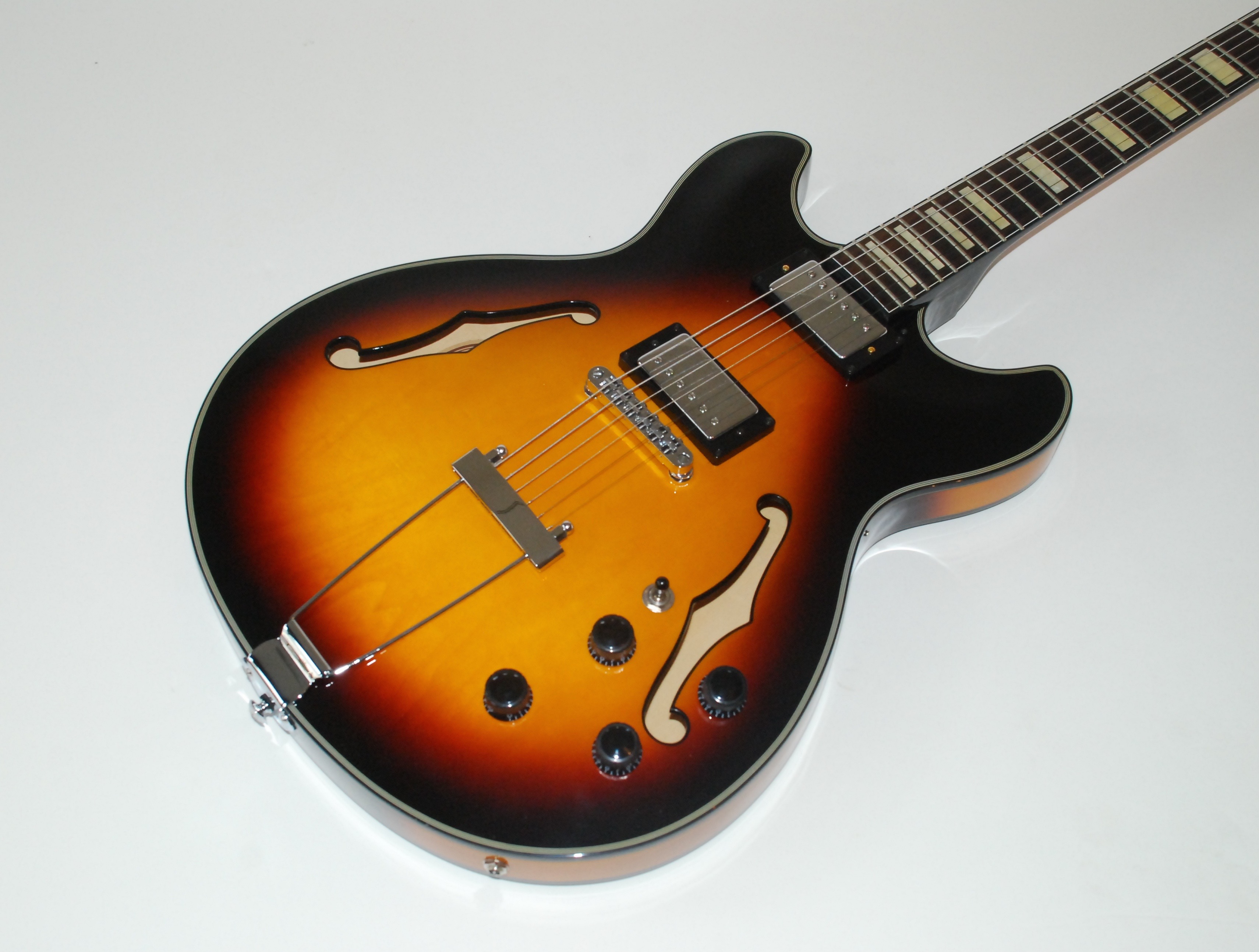 Electric Guitars image (1368494) Audiofanzine