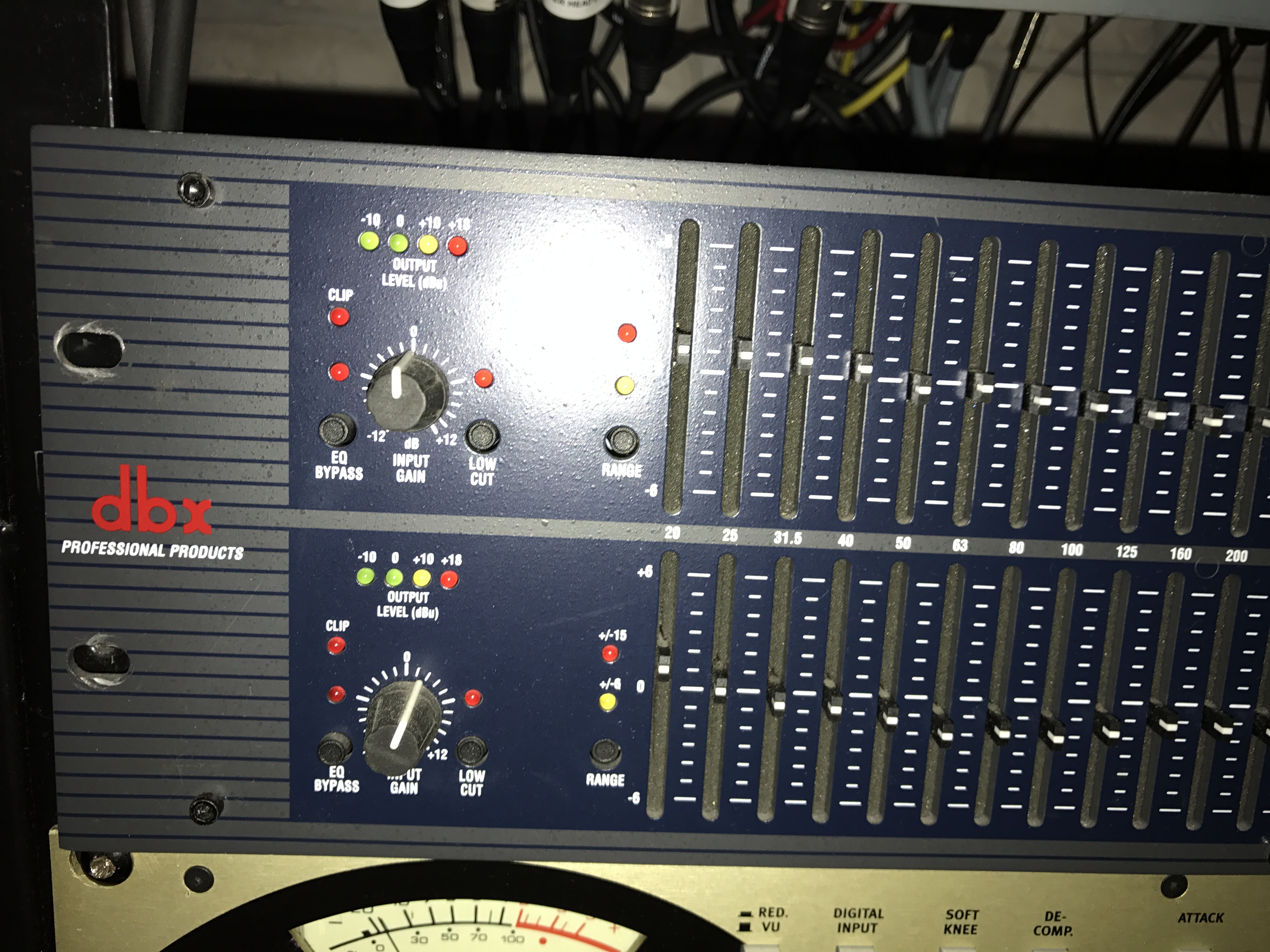 DBX 1231 Graphic Equalizer Ile de France Audiofanzine dbx-1231-graphic-equalizer-ile-de-france-audiofanzine