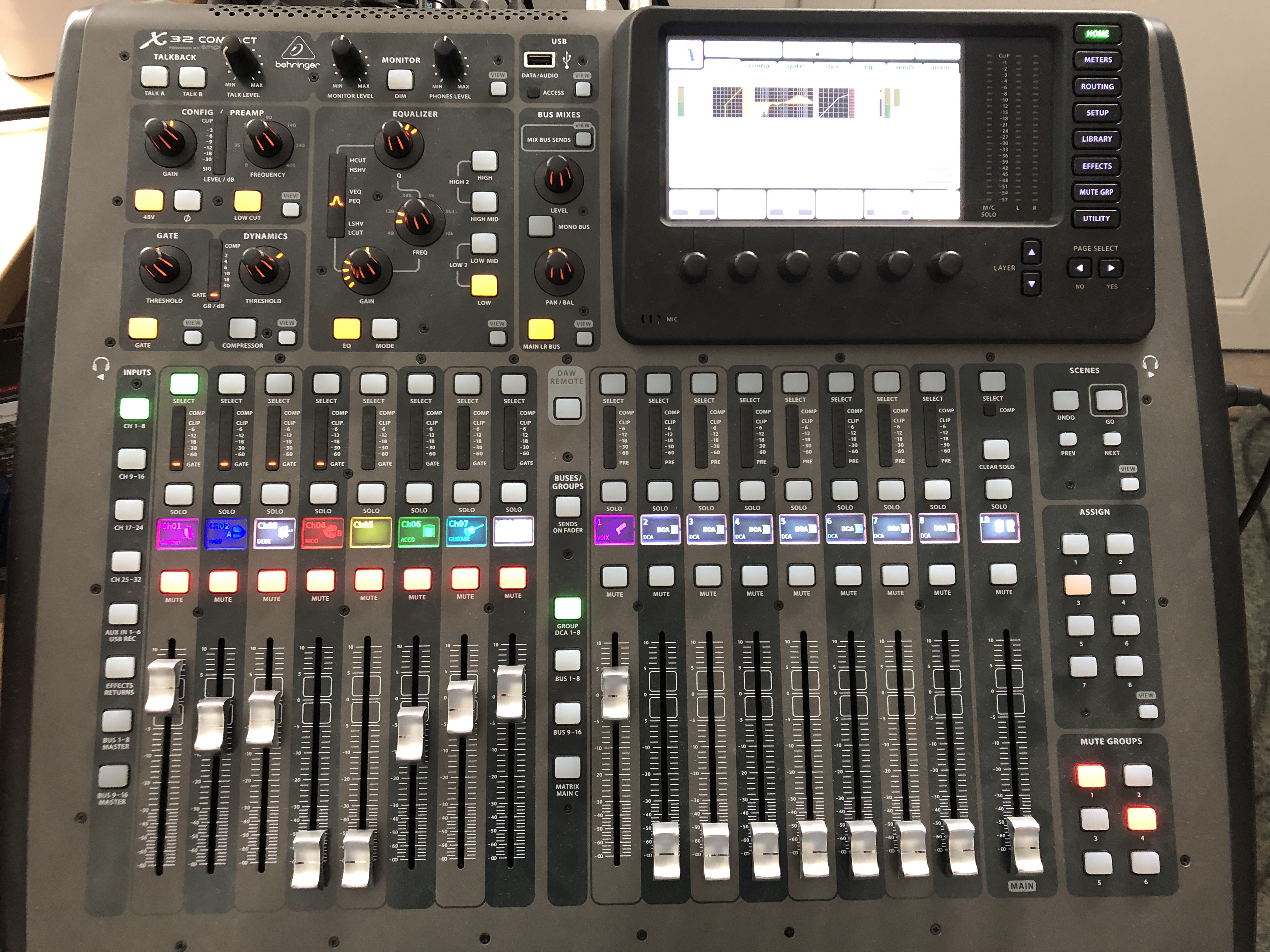 x32 compact vs x air x32 compact vs x air