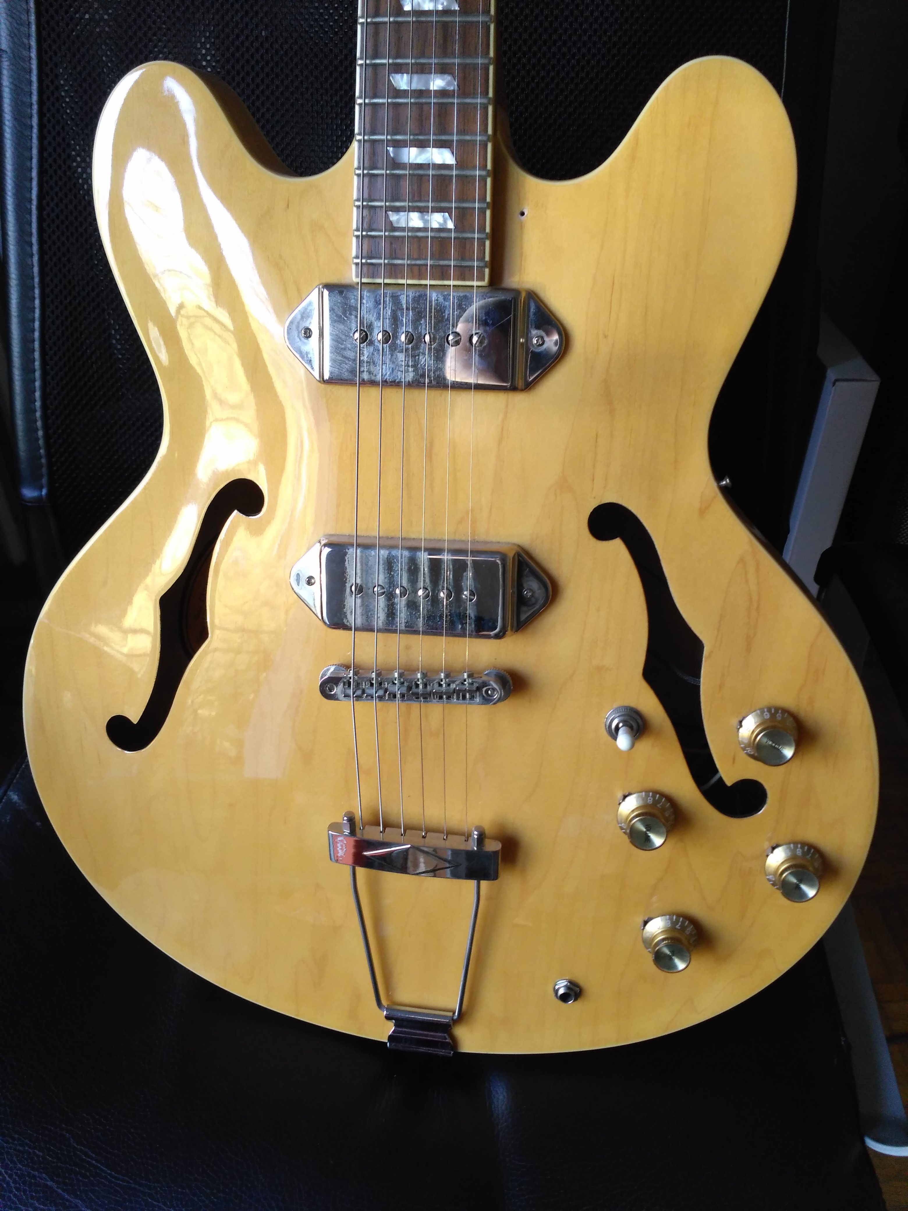 epiphone casino natural