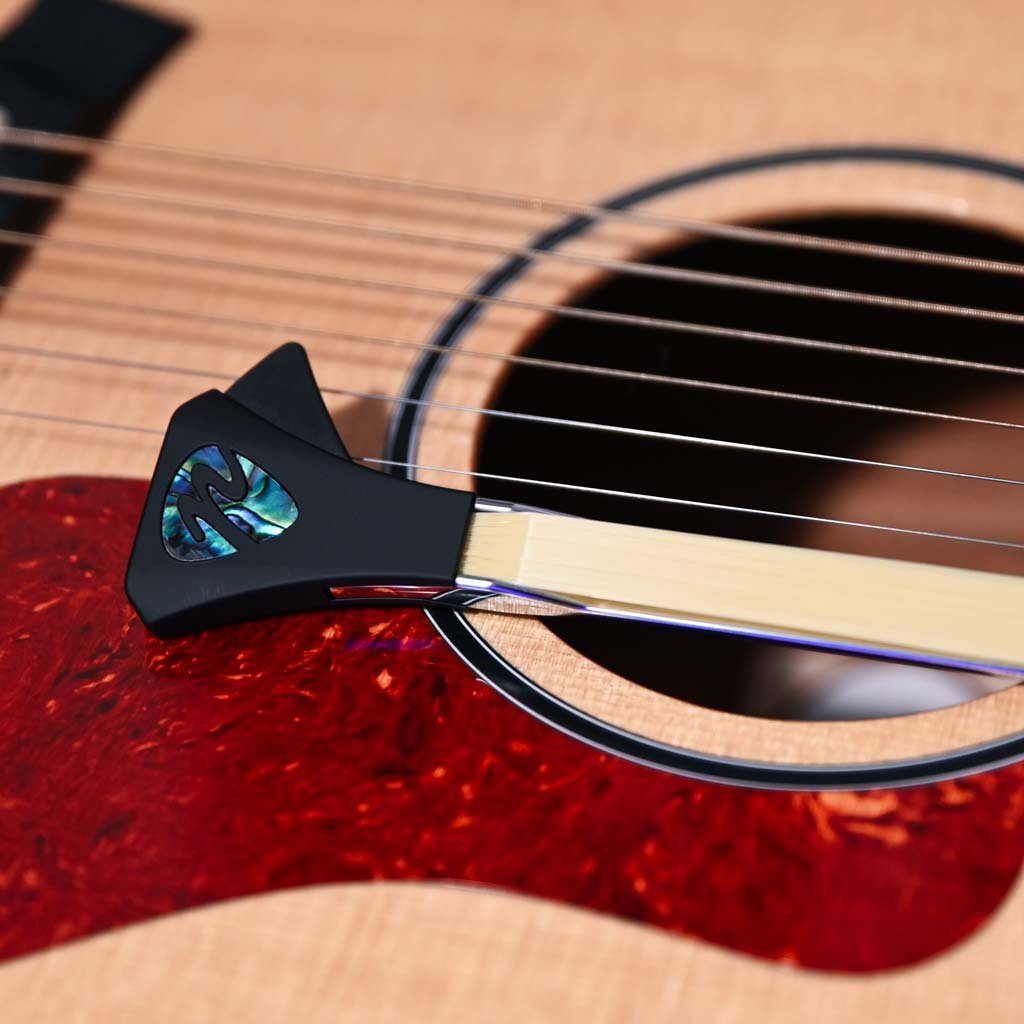 Arc de guitare Bow Guitar Pick Guitare acoustique Performance Double face  Guitar Bow avec médiator intégré, cadeau créatif pour les débutants