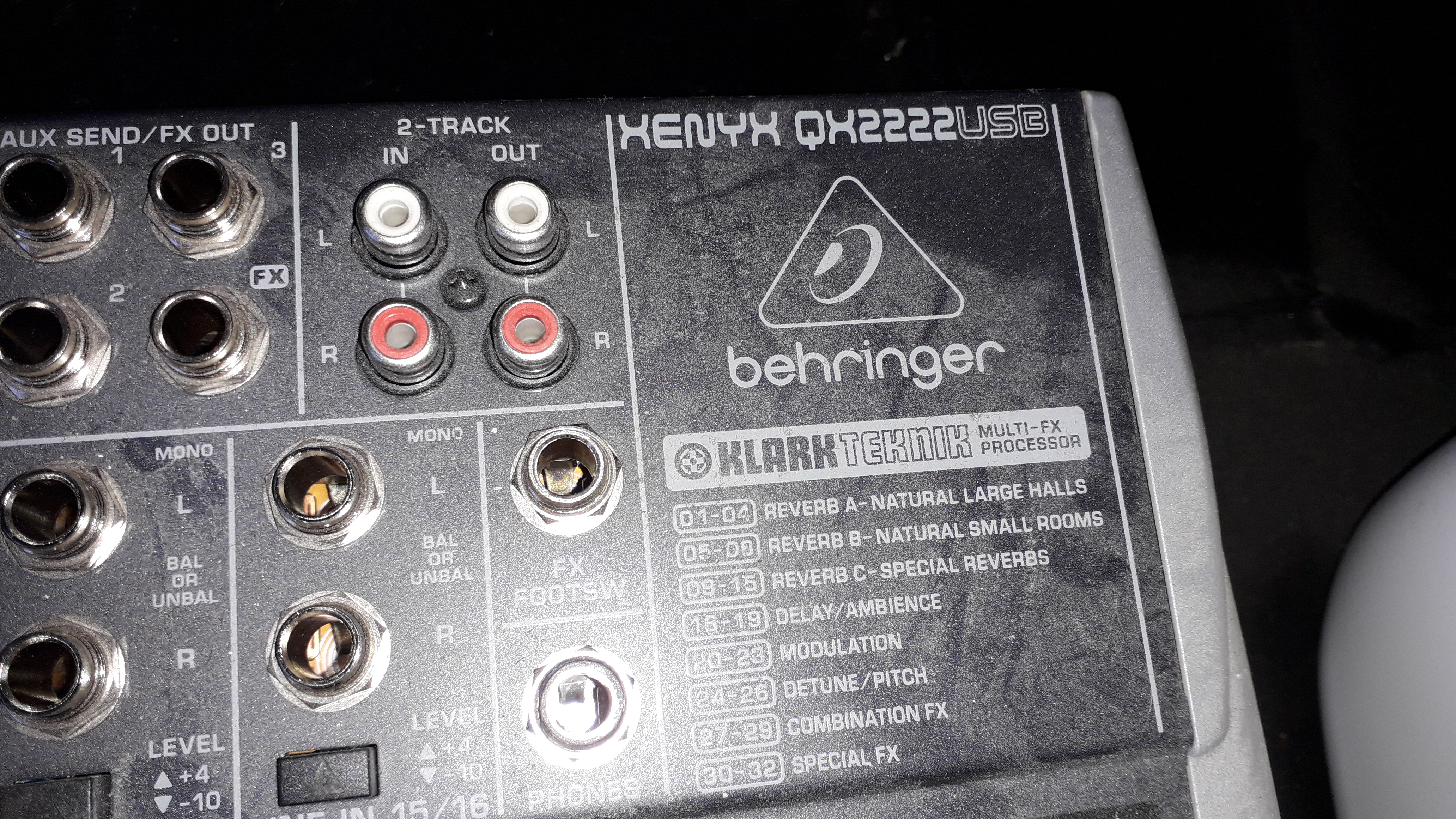 Xenyx X1222USB - Behringer Xenyx X1222USB - Audiofanzine