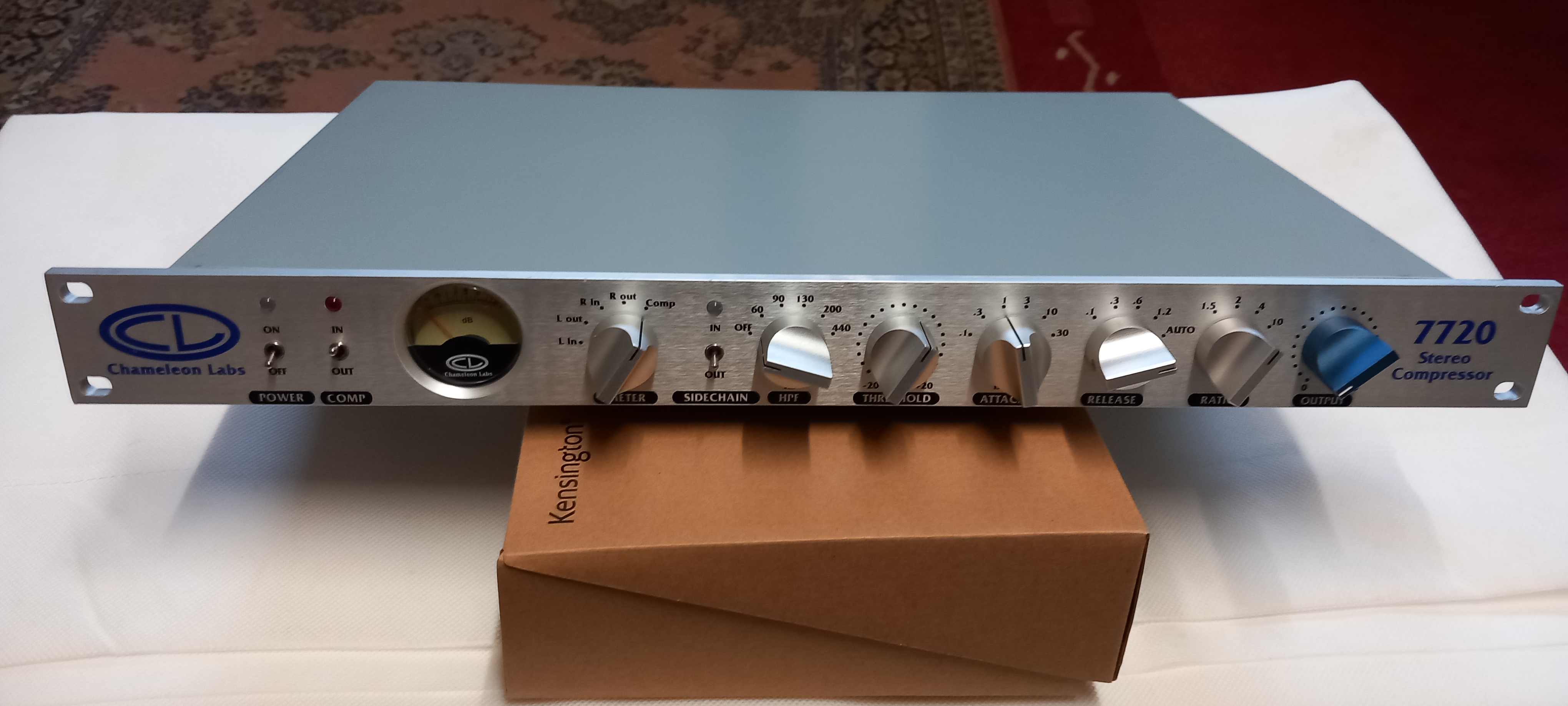 Chameleon Labs 7720 Stereo VCA Compressor (Lorraine) Audiofanzine